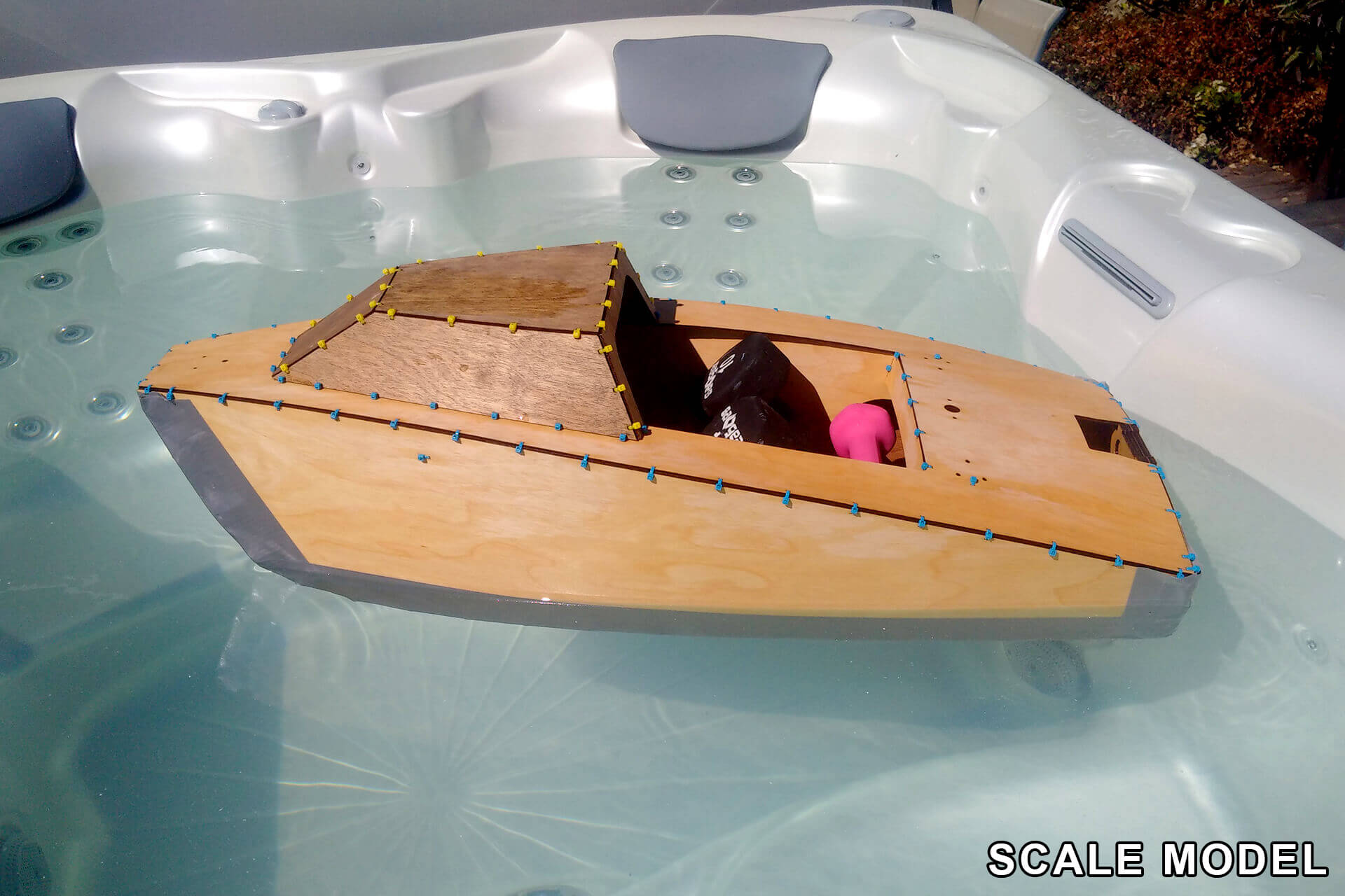 006-mini-boat-scale-model-testing.jpg