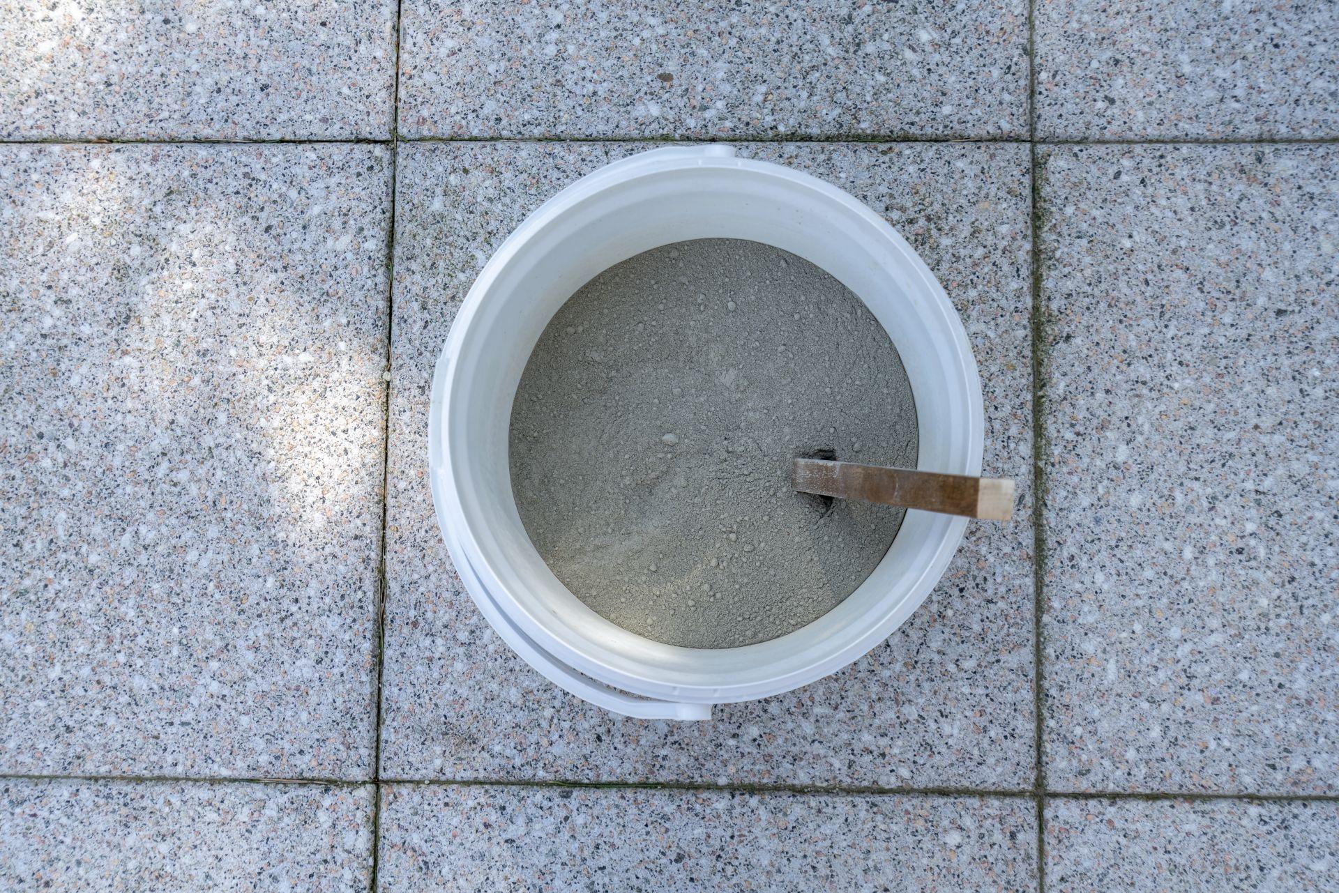 04_concrete_mix_dry.jpg