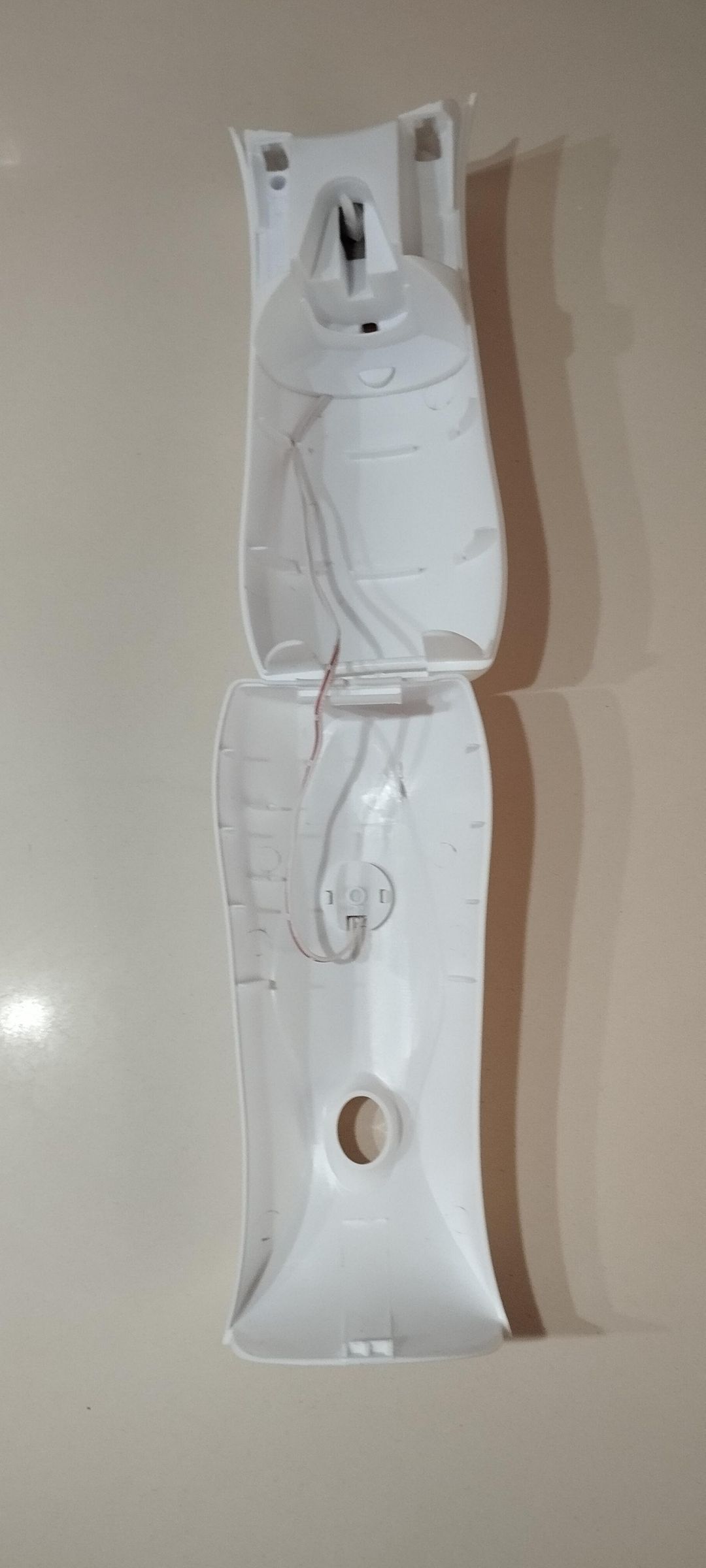 04_difusor_cara_abierta_delantera.jpg