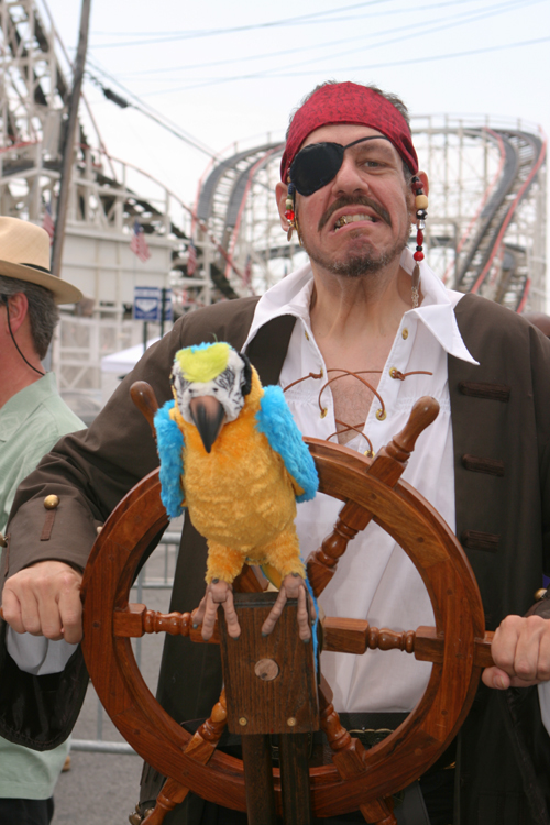 08 Mermaid Parade 0011a.jpg