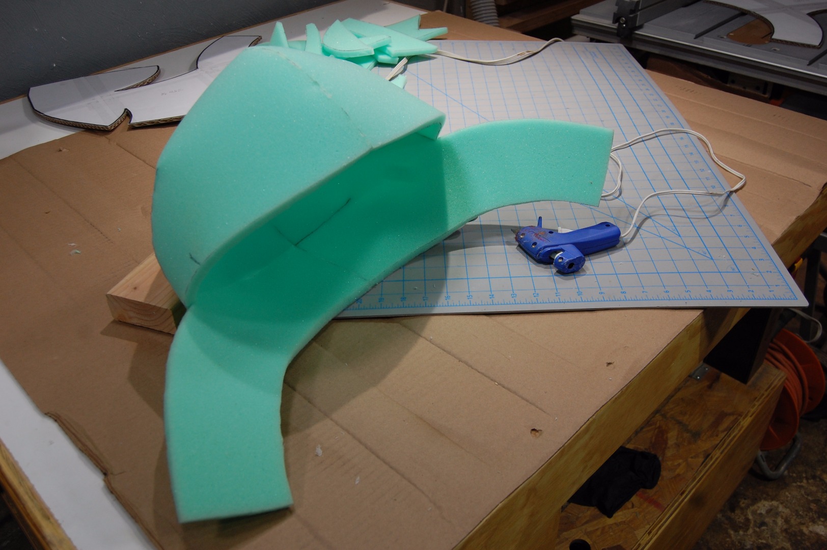 09 Gluing Head.JPG