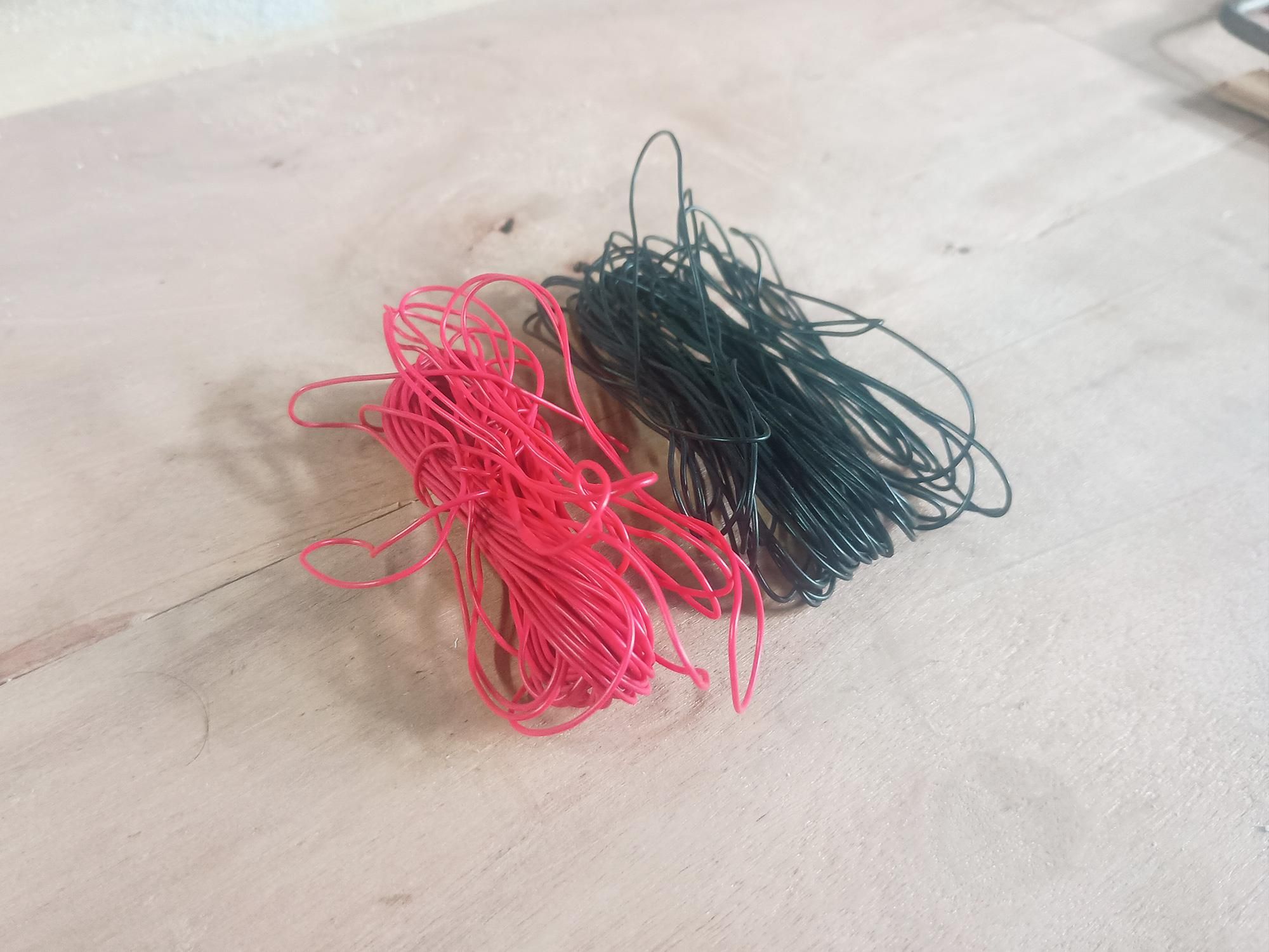 0_wire.jpg