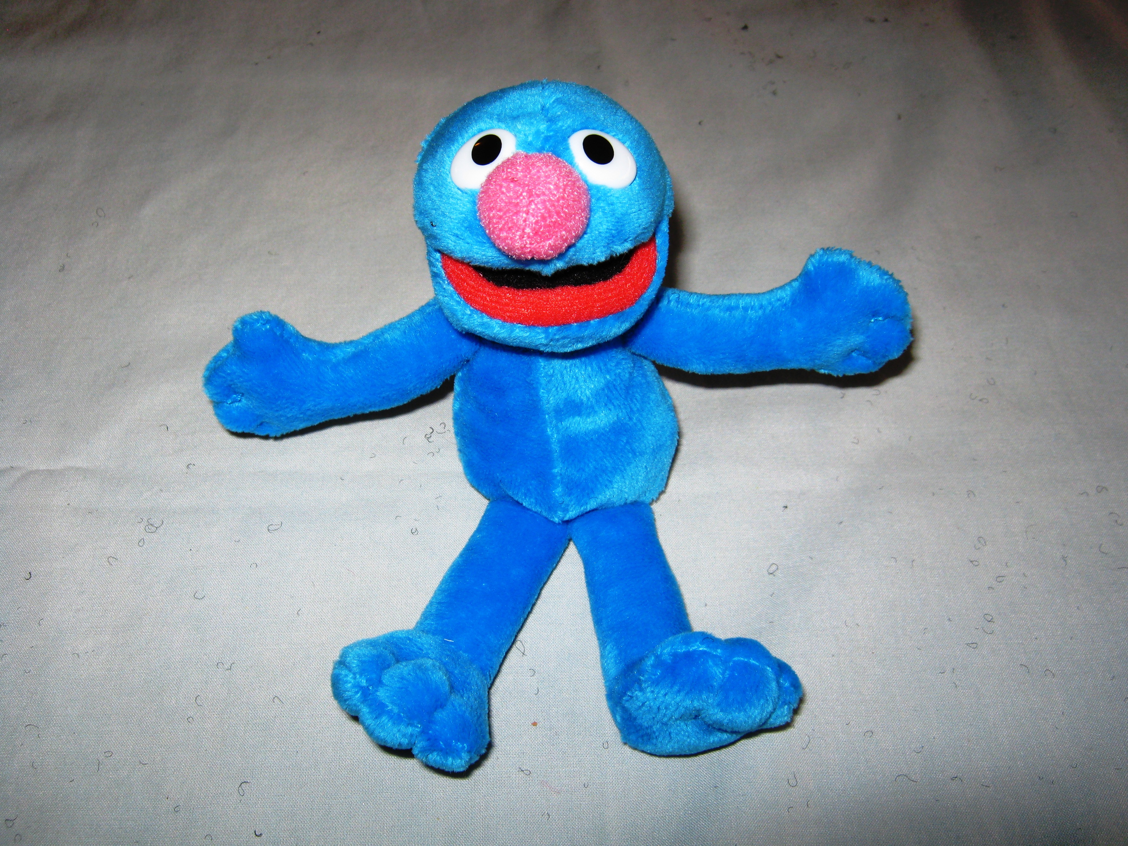 1 - 0 - Grover Finger Puppet.JPG