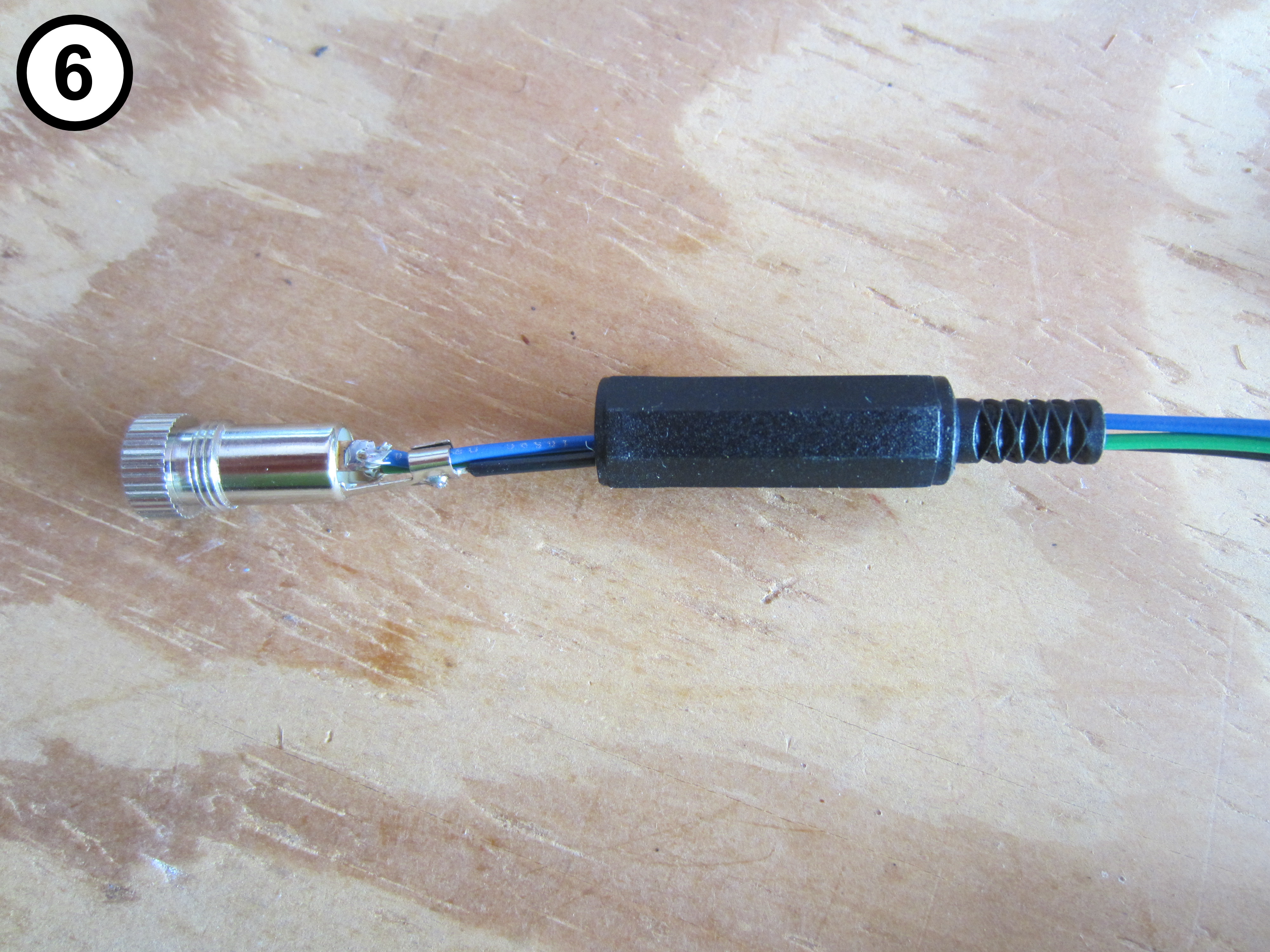 11 - 6 - Audio Plug Cover.JPG