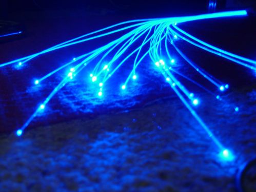 1mm%20FIBER%20met%20blauwe%20POWER%20LED.jpg