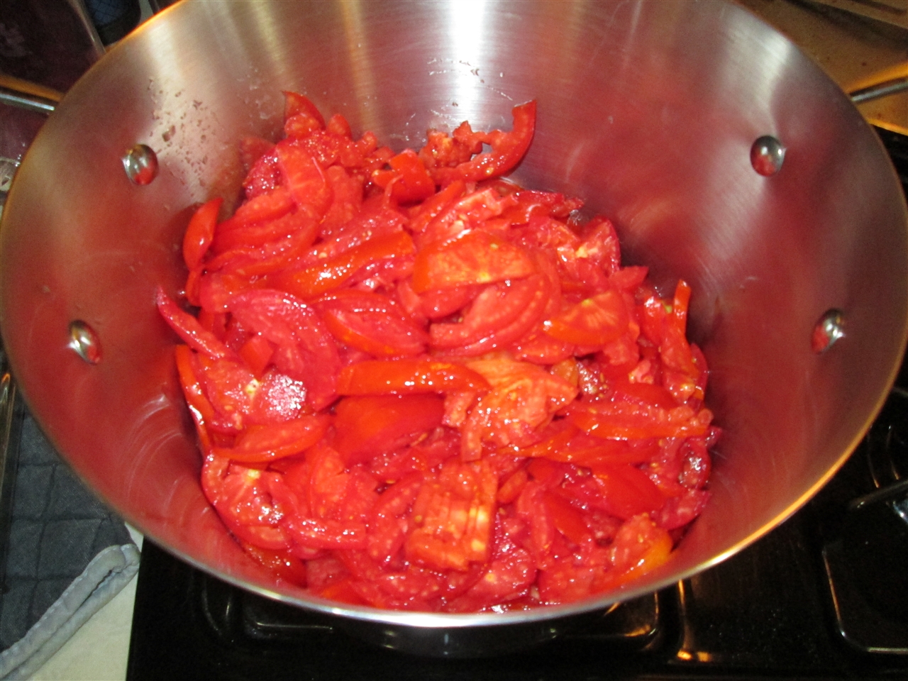 2 Cut Tomatoes2 (2).jpg