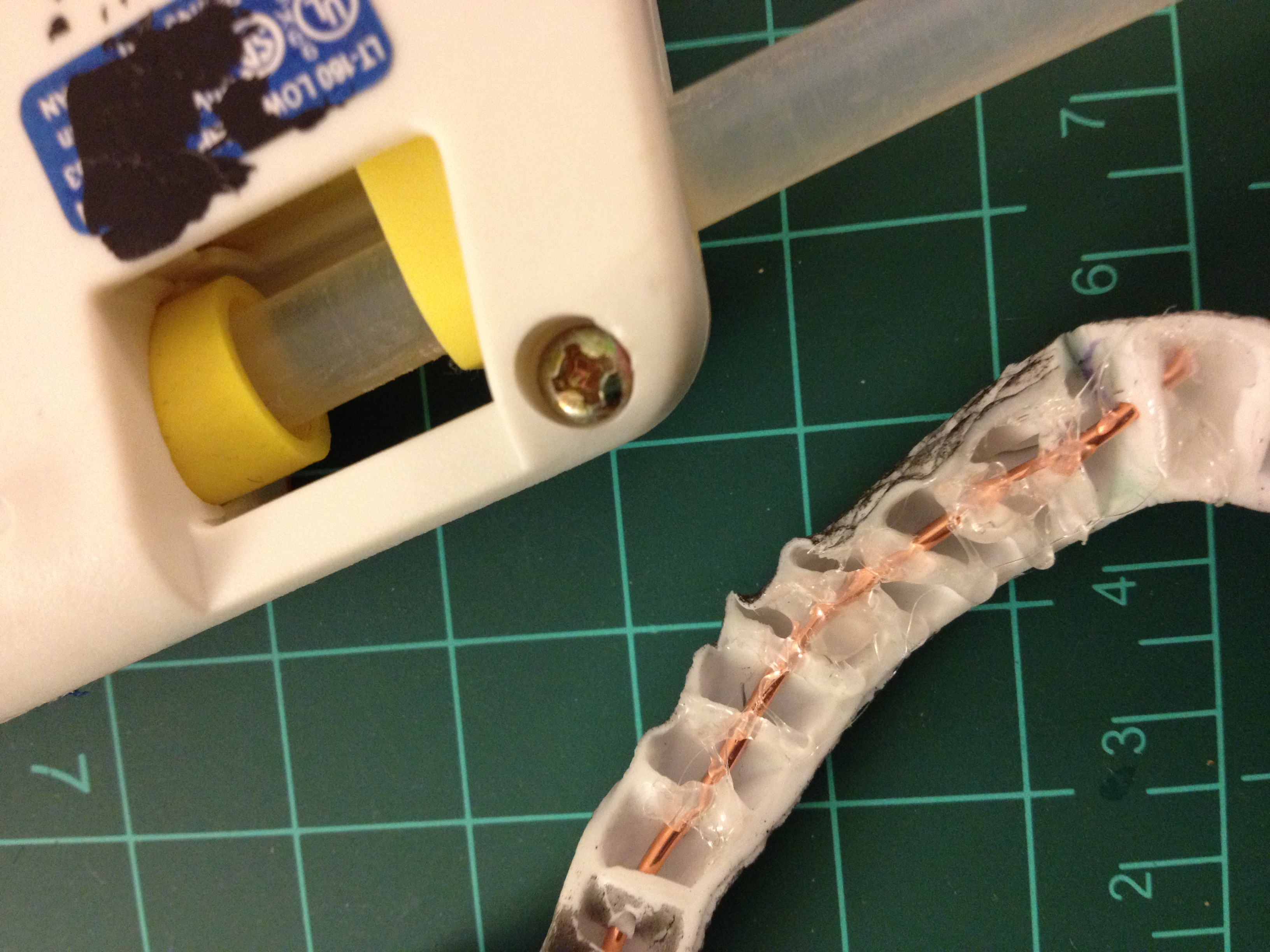 2 GLUE WIRE.jpg