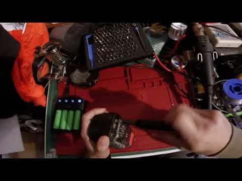 2 Power tool battery from NiCd to Lithium Ion (Open the case of the old battery)