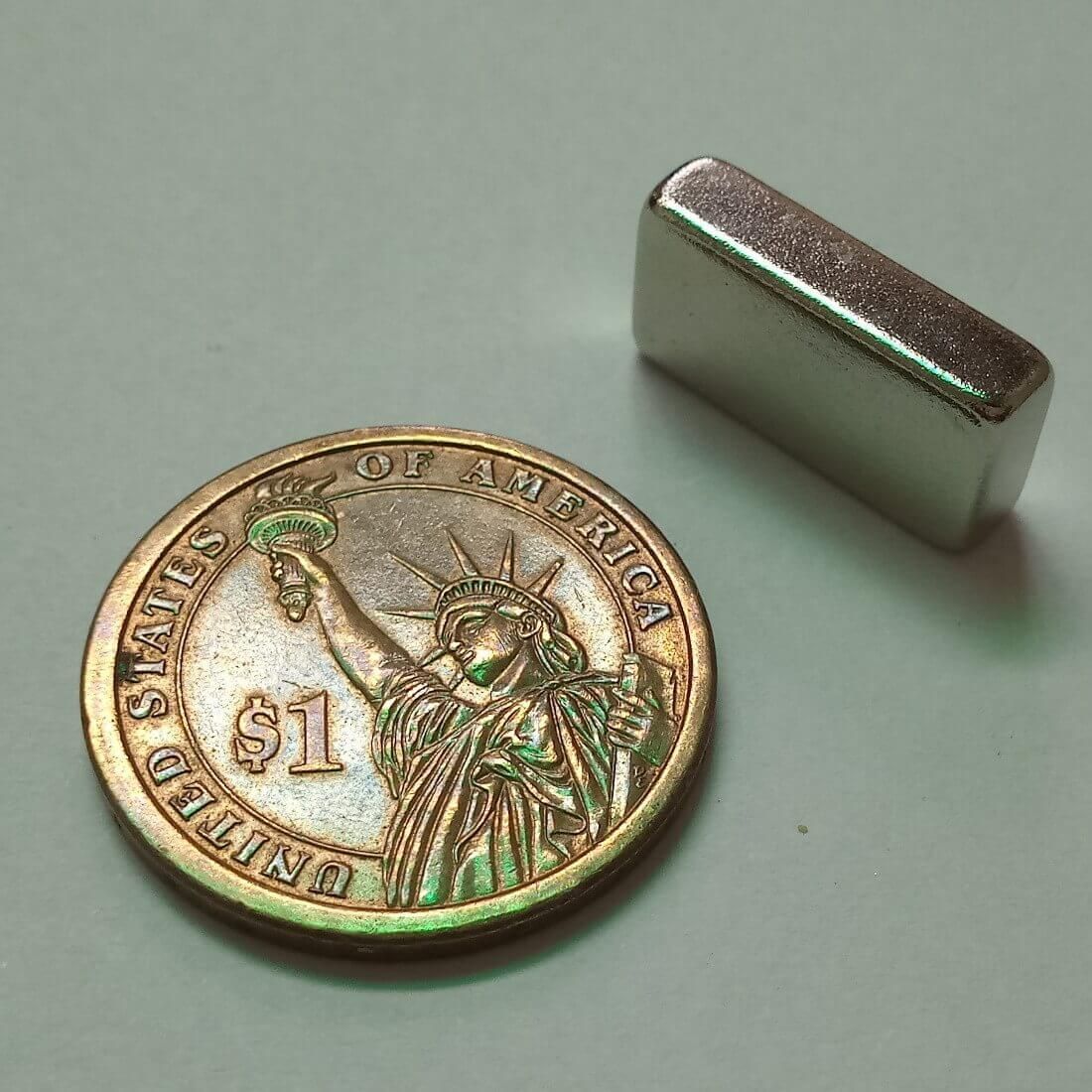 20-x-10-x-5mm-neodymium-magnet.jpg