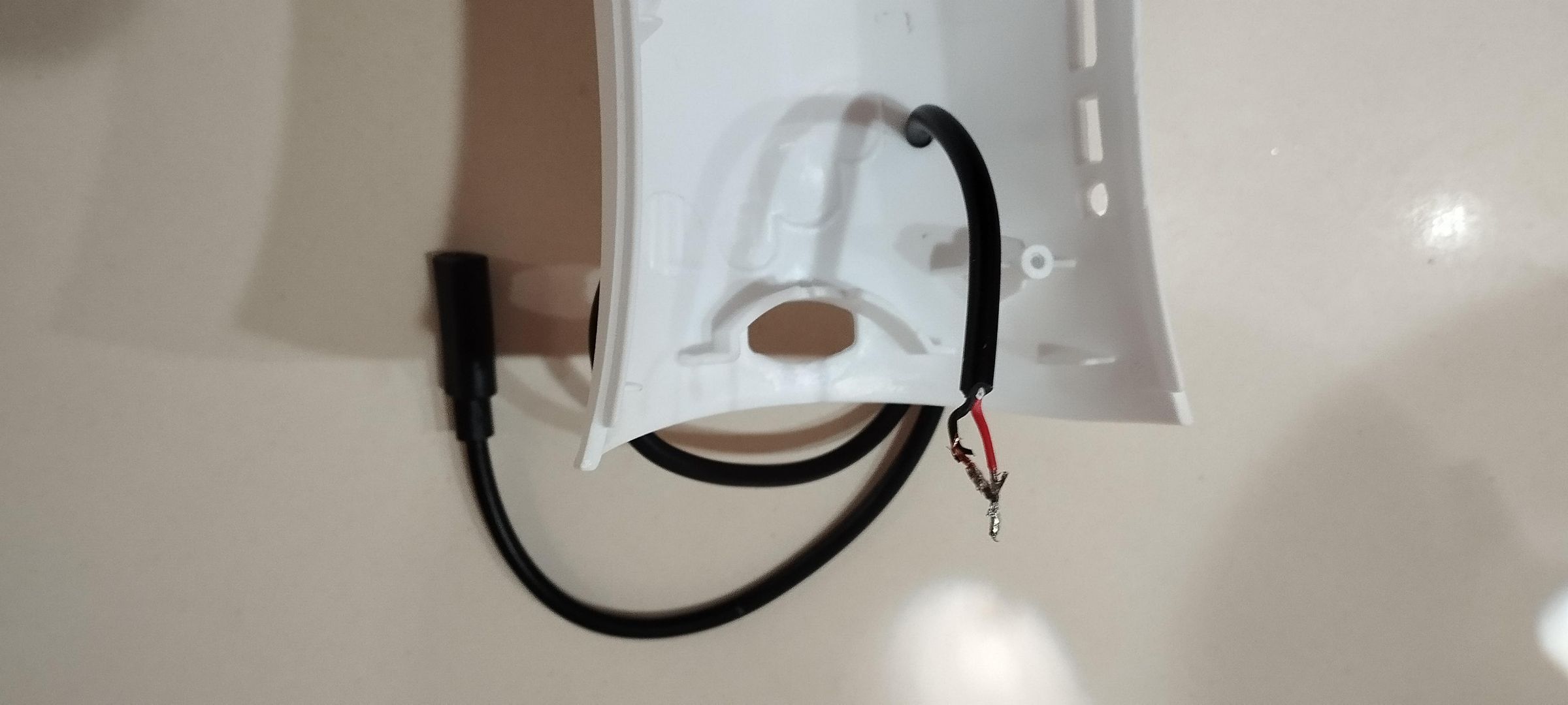 27_cable_usb_interior.jpg