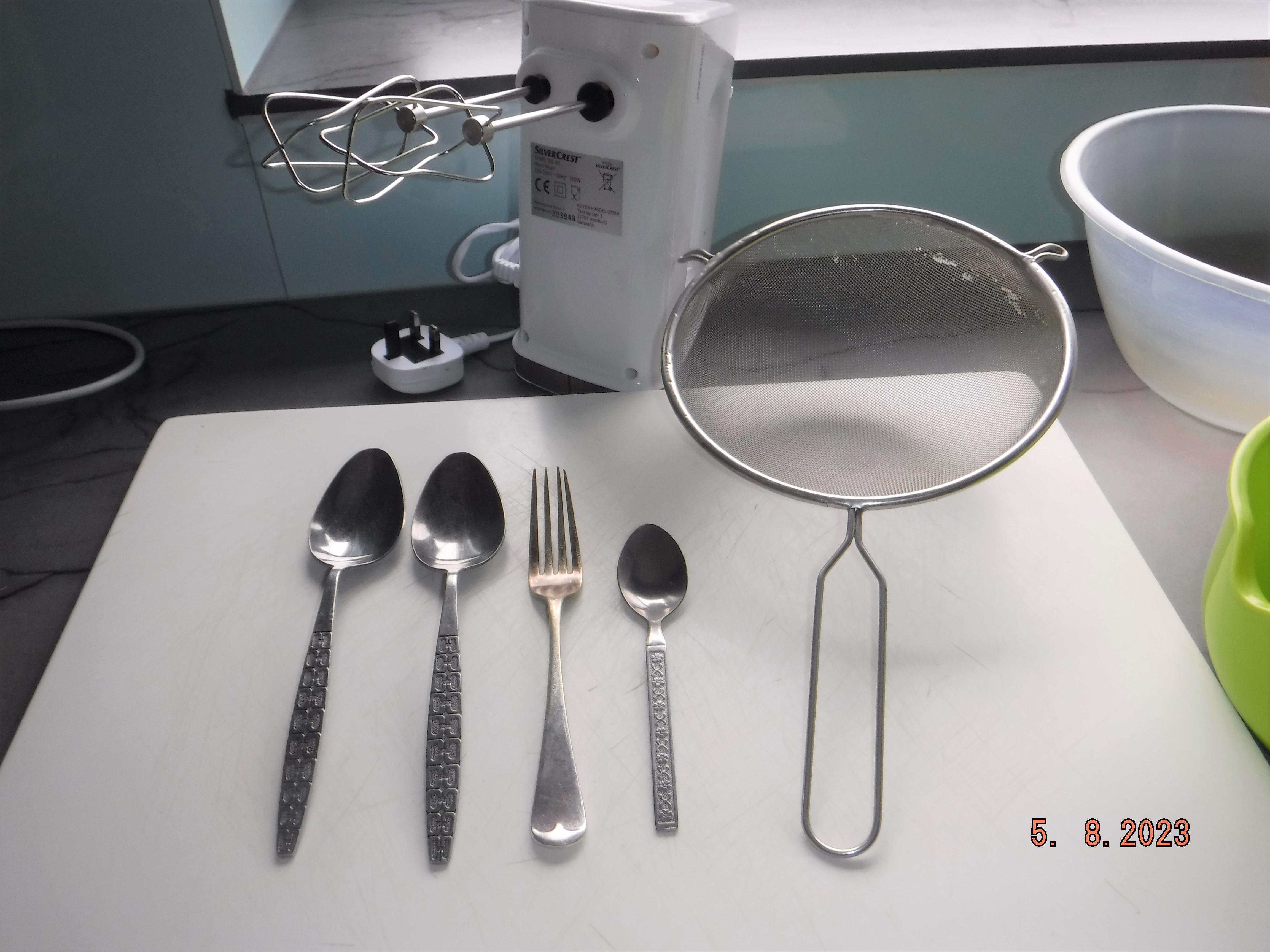 2_2_Utensils.jpg