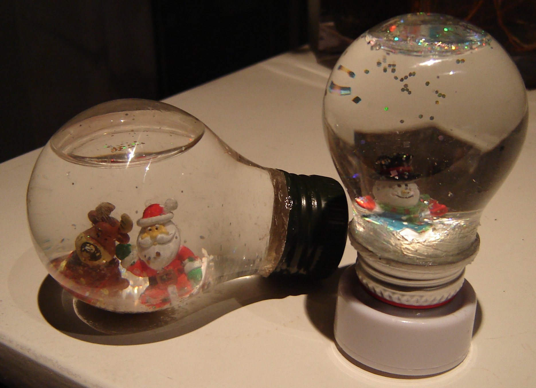 2globes.jpg