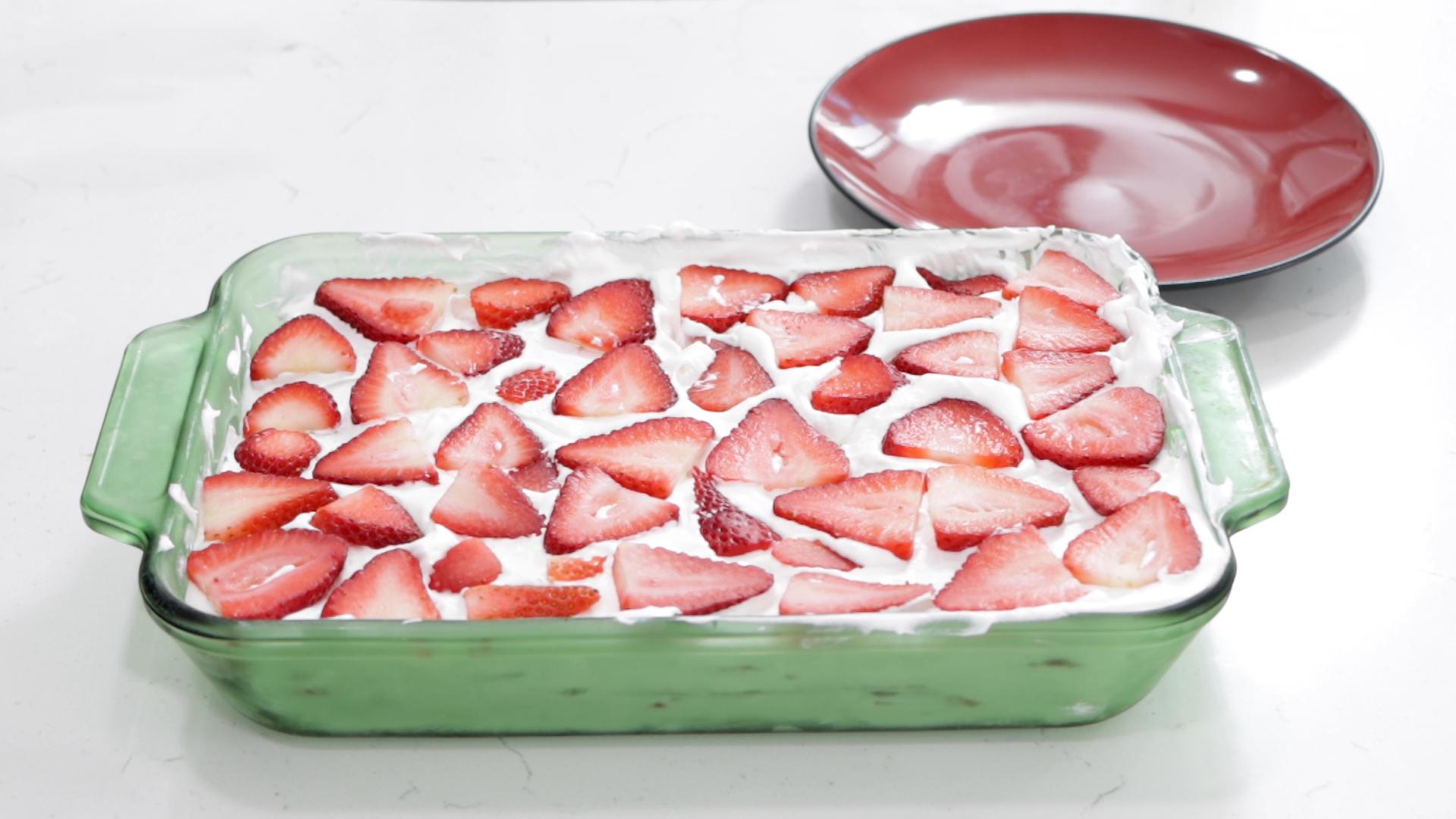 3-Ingredient Strawberry IceBox Cake.00_05_00_07.Still012.jpg