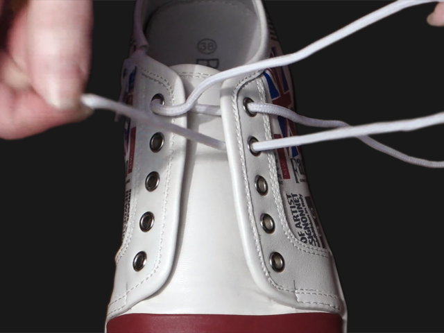 3a_Ukrainian_Lacing_Step2_1.png