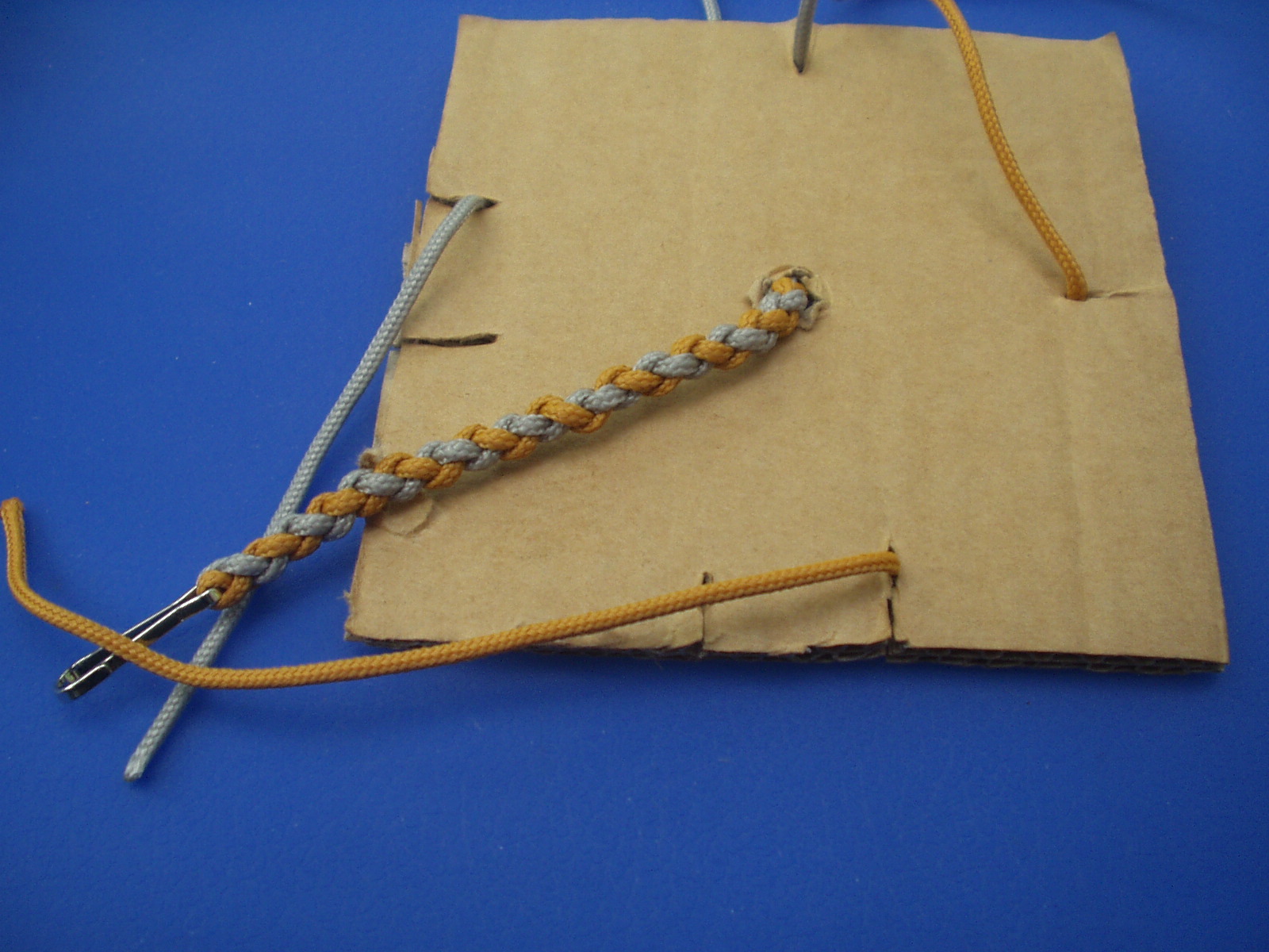 4 strand braiding jig 021.JPG