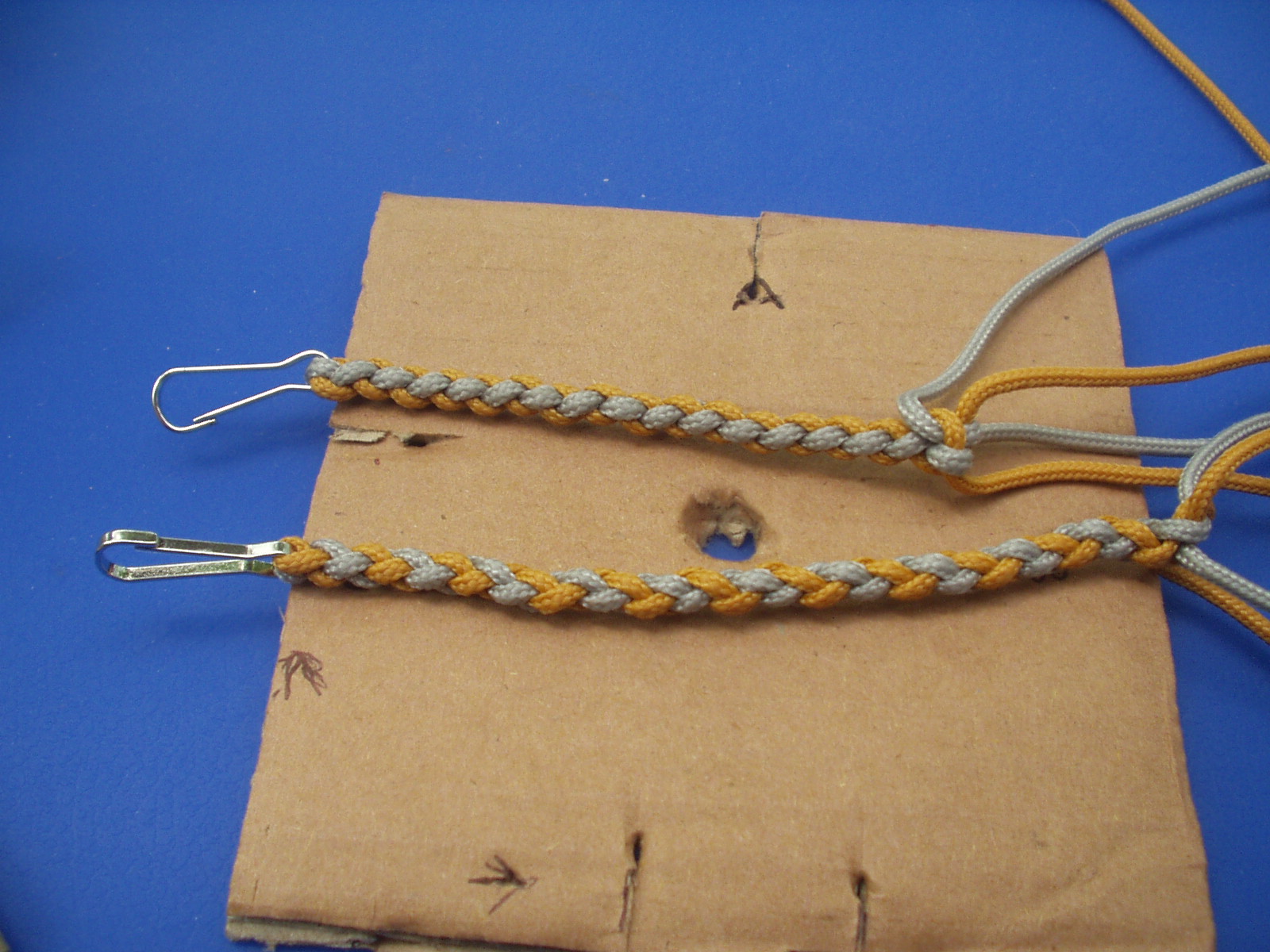 4 strand braiding jig 022.JPG