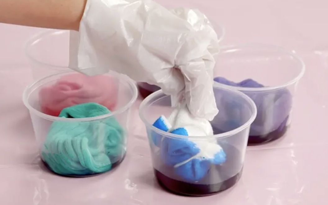 4. Dip socks into dye.png