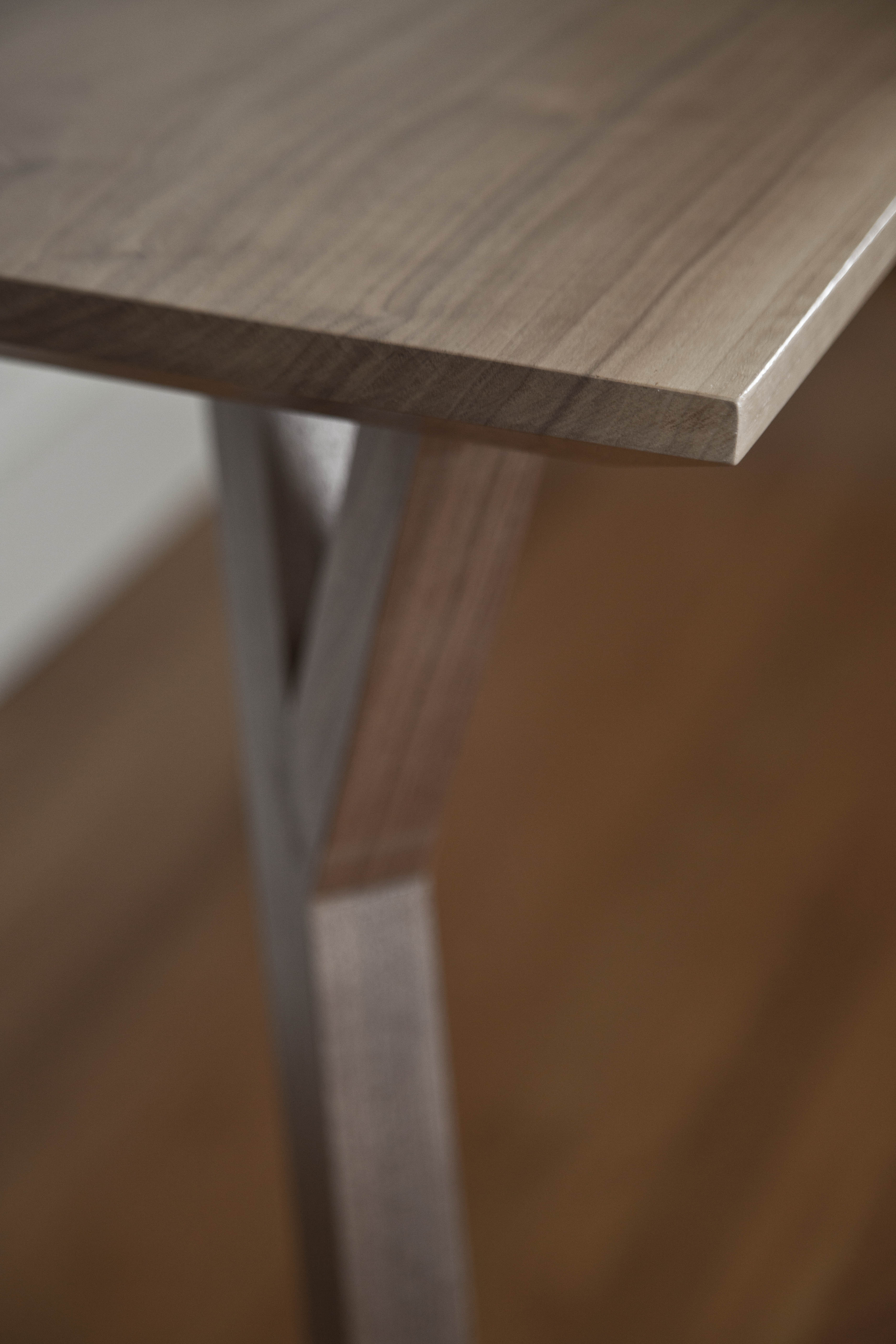 41_table.jpg