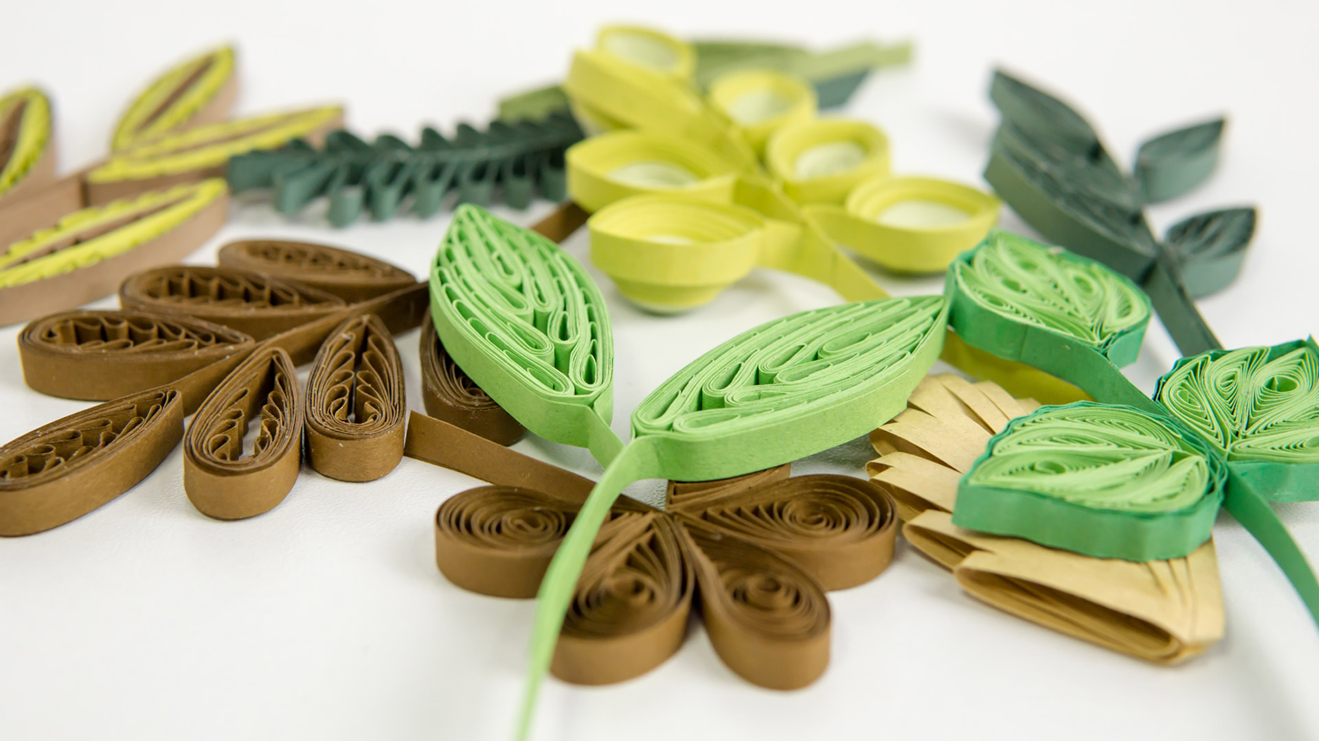 5-Paper-Quilling-Leaves-Part-2,-Art-Craft-Tutorials-by-HandiWorks.jpg
