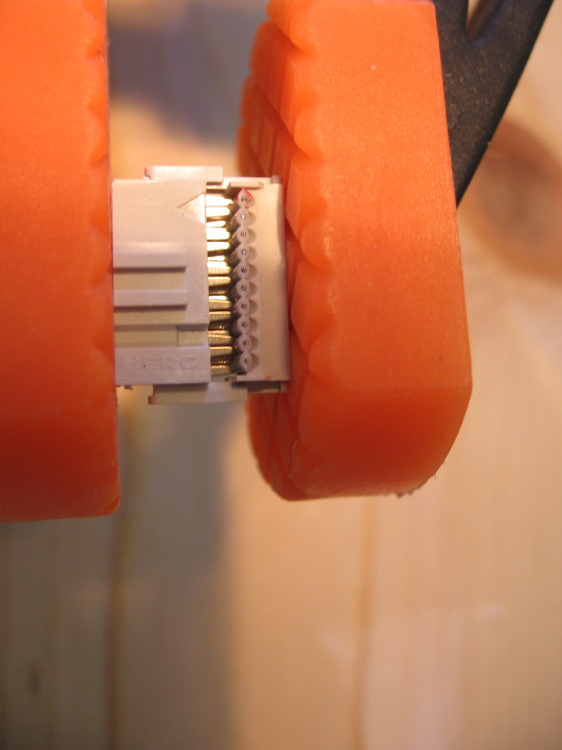 53 - Clamping IDC connectors.JPG