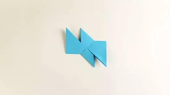 550px-nowatermark-Fold-an-Origami-Star-(Shuriken)-Step-14-Version-4.jpg.jpeg