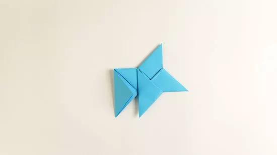 550px-nowatermark-Fold-an-Origami-Star-(Shuriken)-Step-16-Version-4.jpg.jpeg