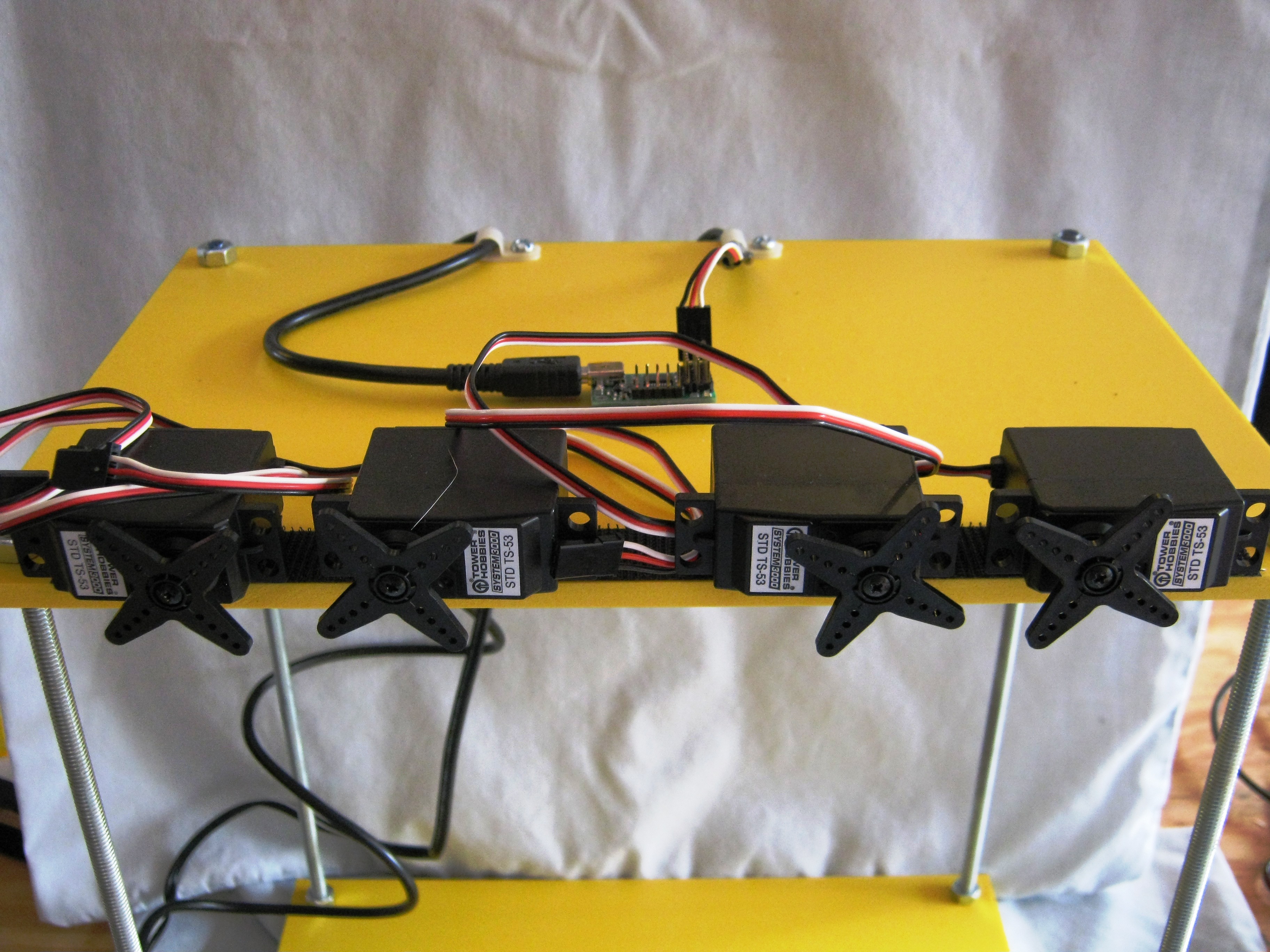 7 - 3 - Attach Servos to Platform.JPG