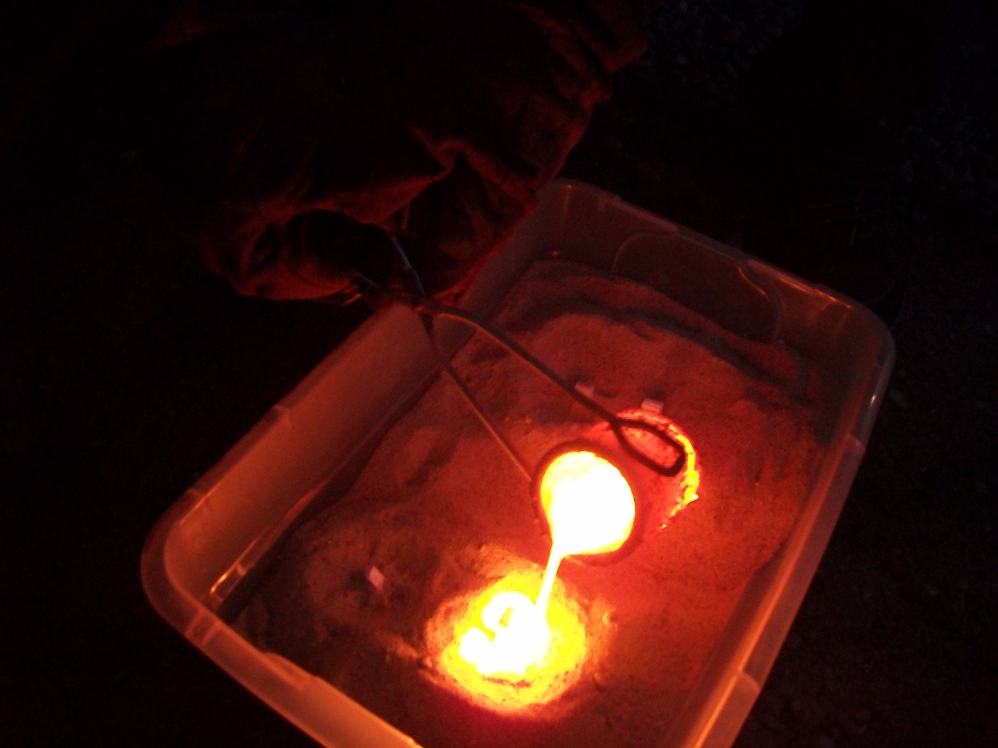 A pouring copper at night.JPG