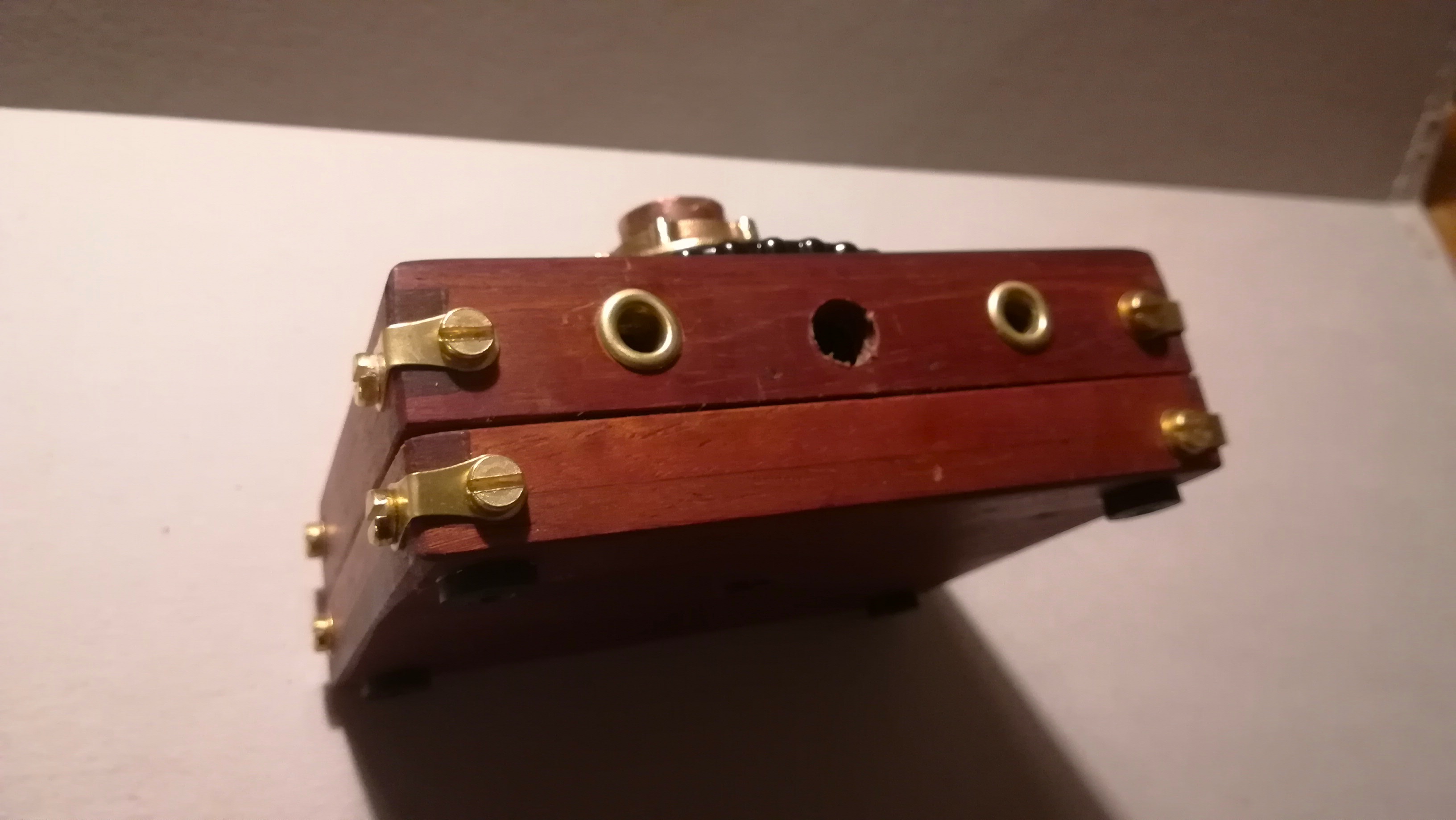 A-Assembling-box-9.jpg