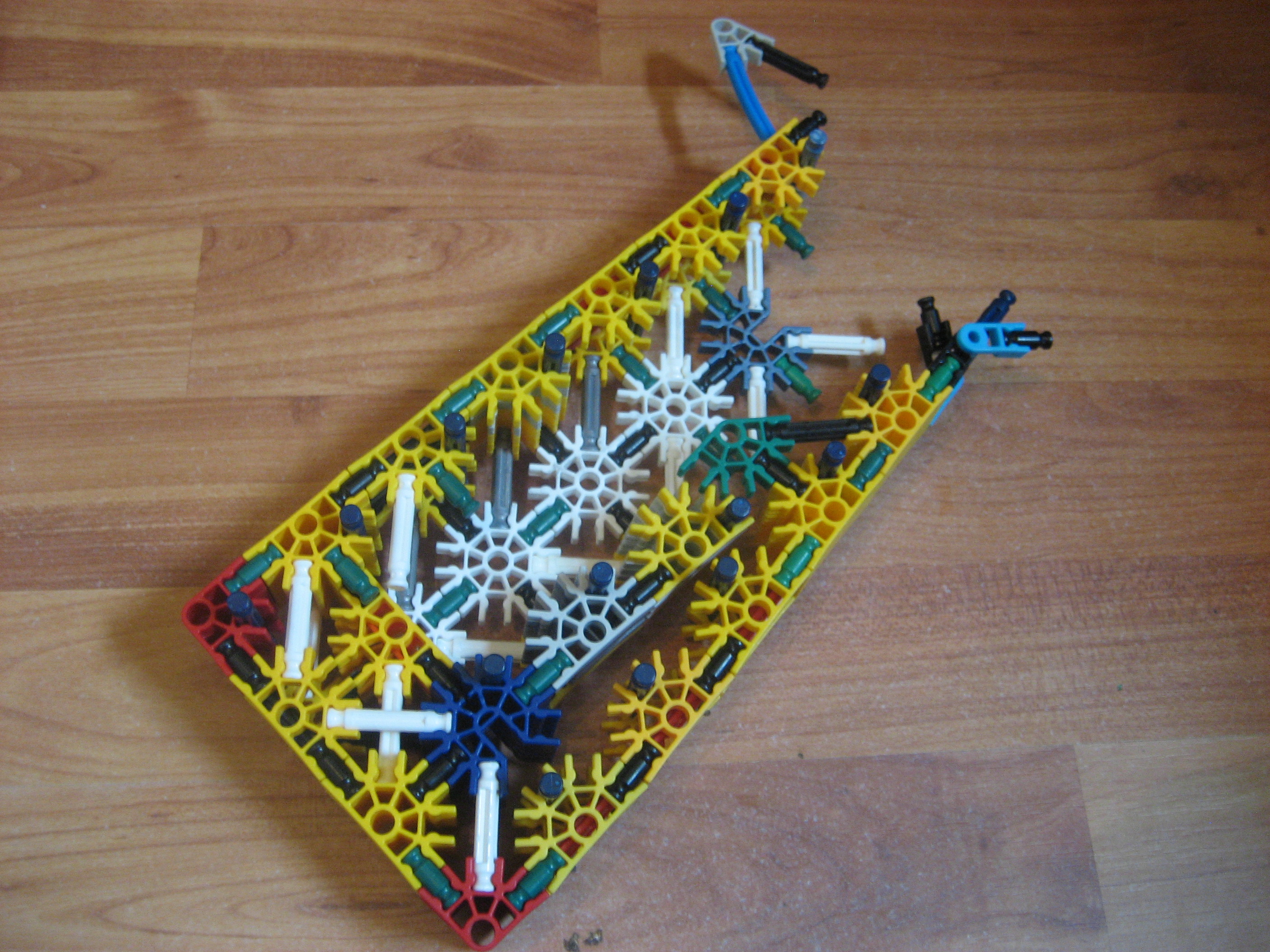 AA-12 (knex 2) 001.jpg