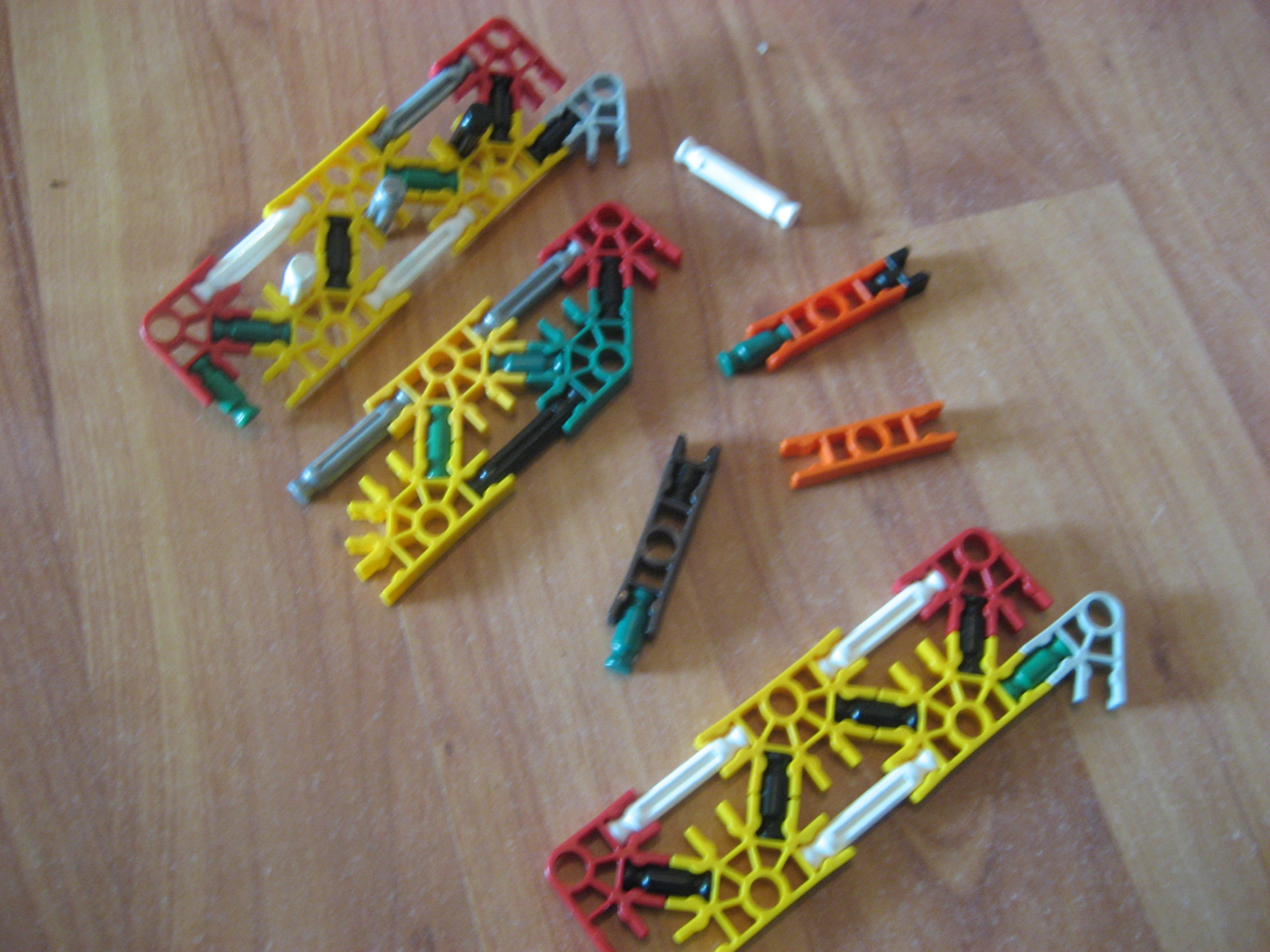 AA-12 (knex 5) 005.jpg