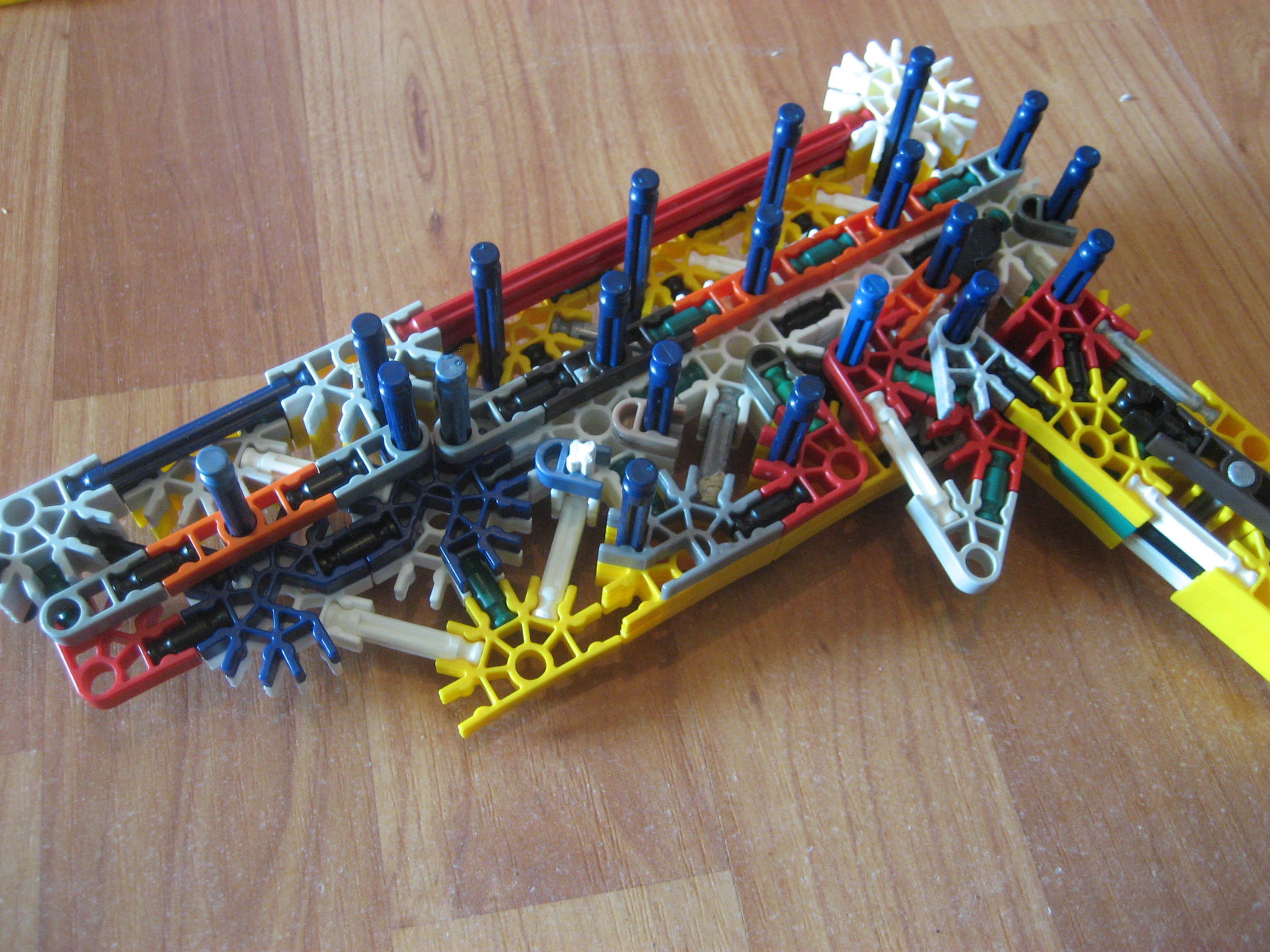 AA-12 (knex 6) 007.jpg