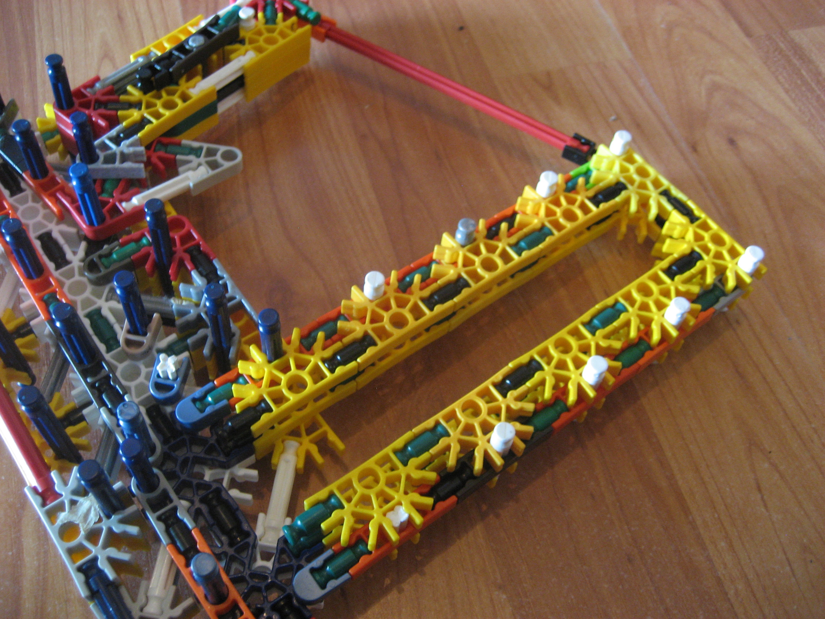 AA-12 (knex 6) 008.jpg