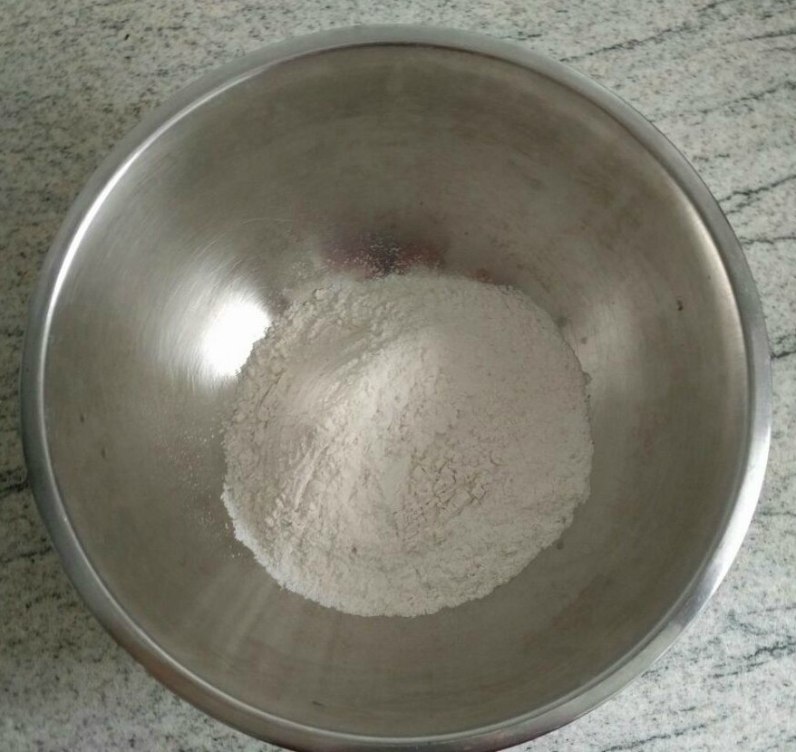 Addflour.jpg