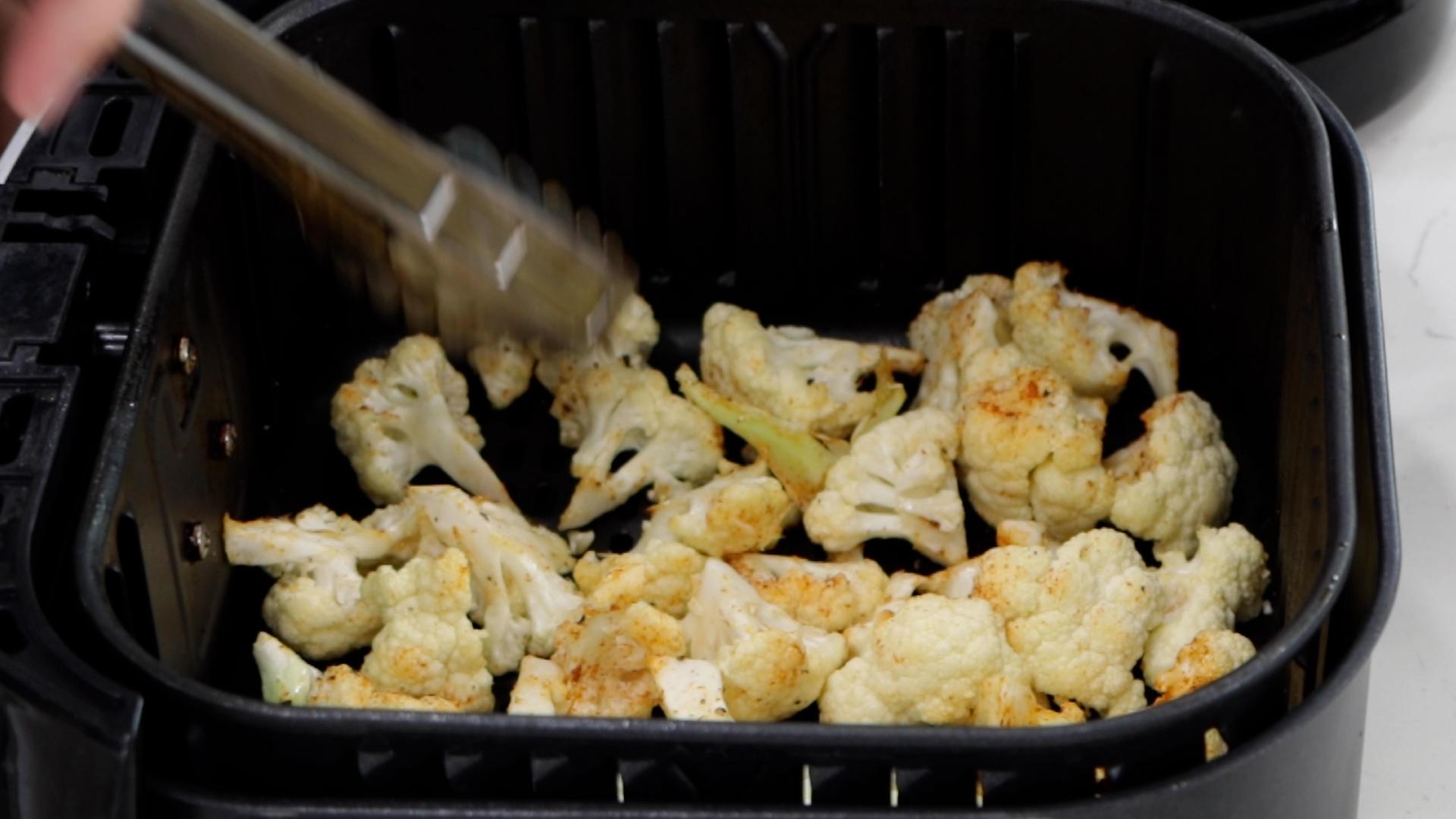 Air Fryer Cauliflower.00_04_03_18.Still005.jpg