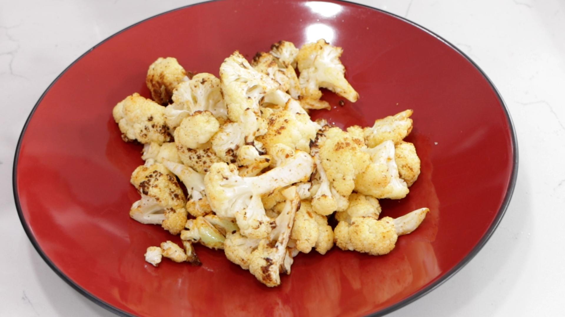 Air Fryer Cauliflower.00_05_06_22.Still007.jpg