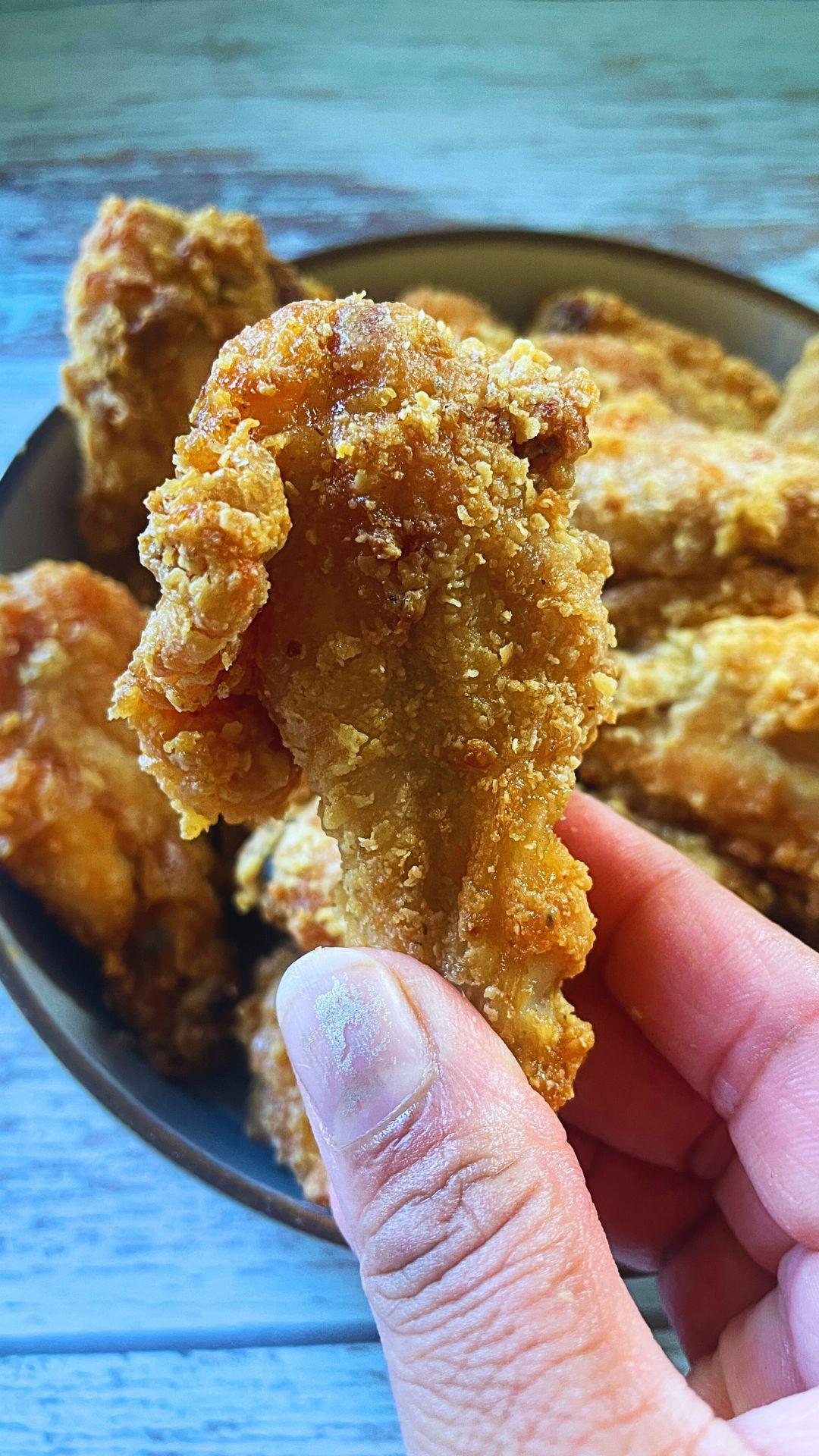 Air Fryer Crispy Chicken Wings 1.jpg