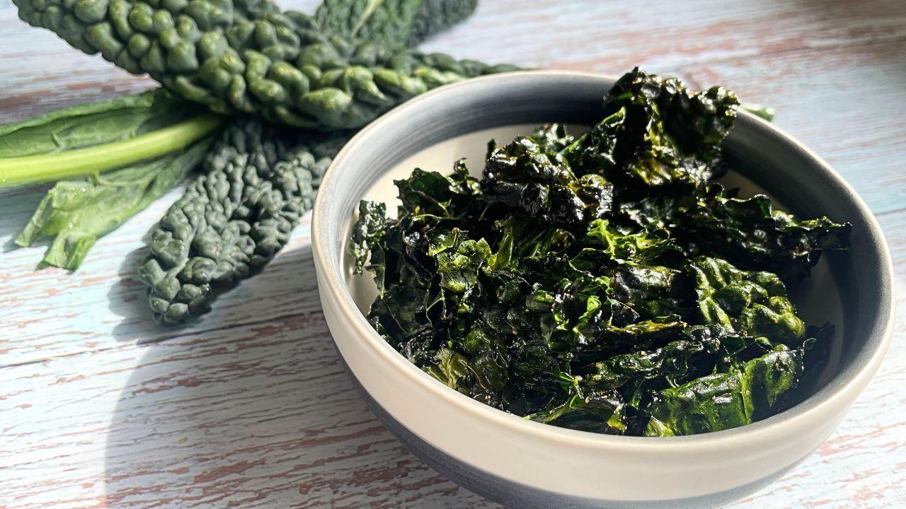 Air fryer Kale Chips 2.jpg