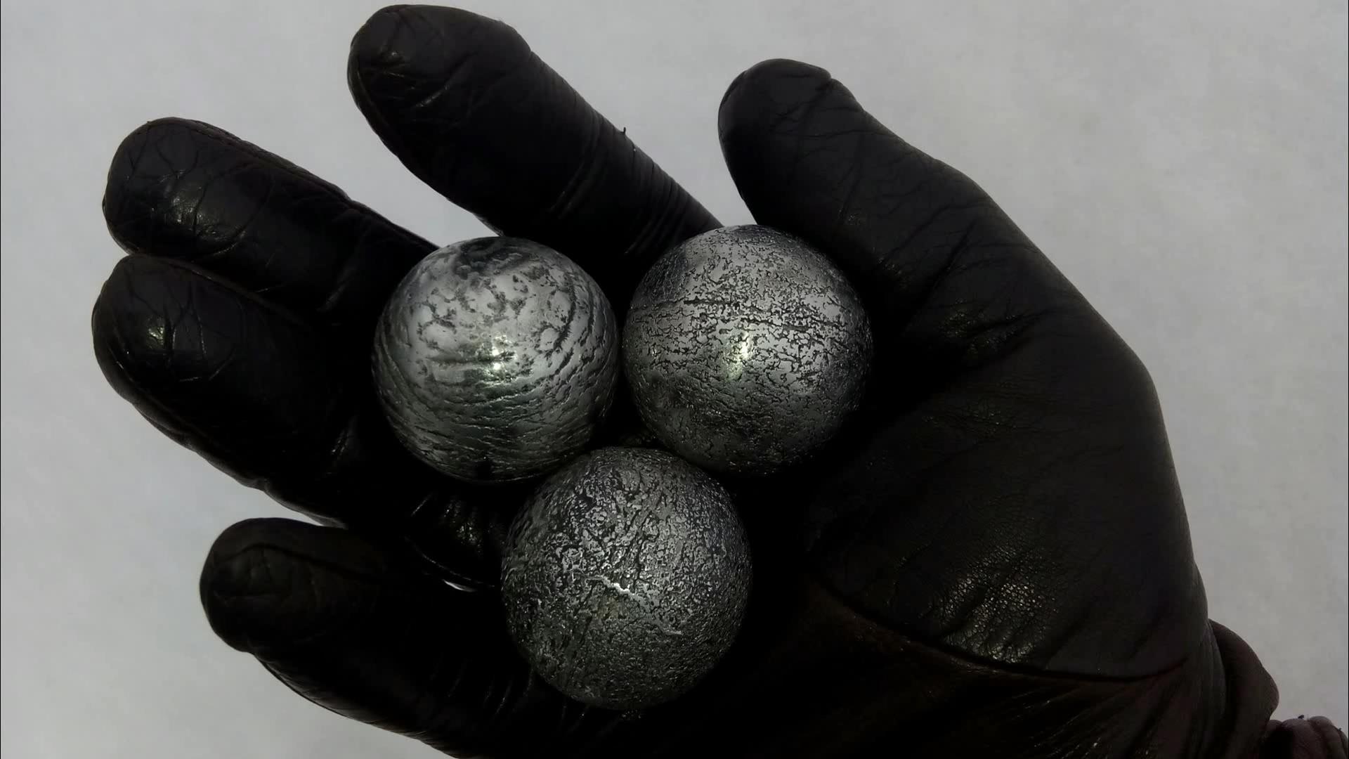 Aluminum balls lost-foam casting.avi_snapshot_06.30_[2017.02.14_23.13.08].jpg