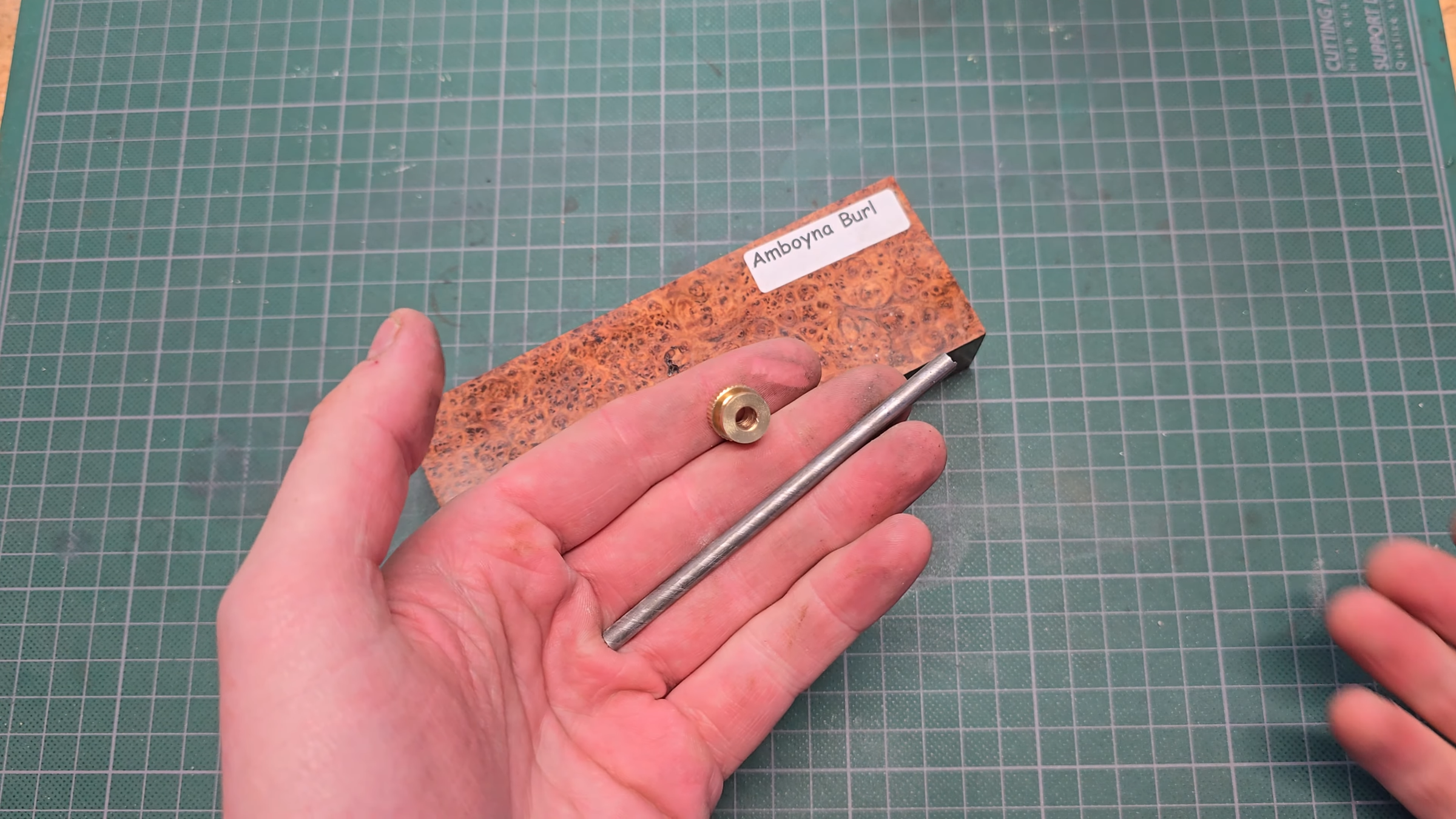 Amboyna Divot Tool Build 0-12 screenshot.png