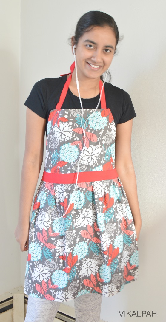 Apron with hidden pocket.jpg