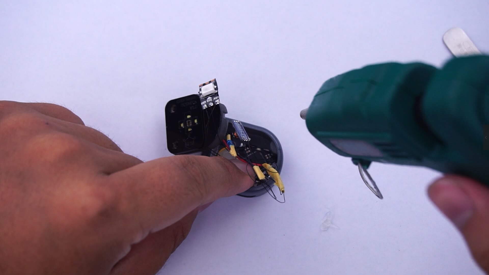 Arduino RGB Color Grab Flashlight50.jpg