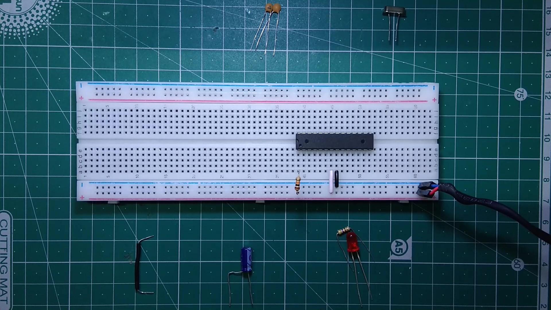 Arduino bare-minimum_Moment1.jpg