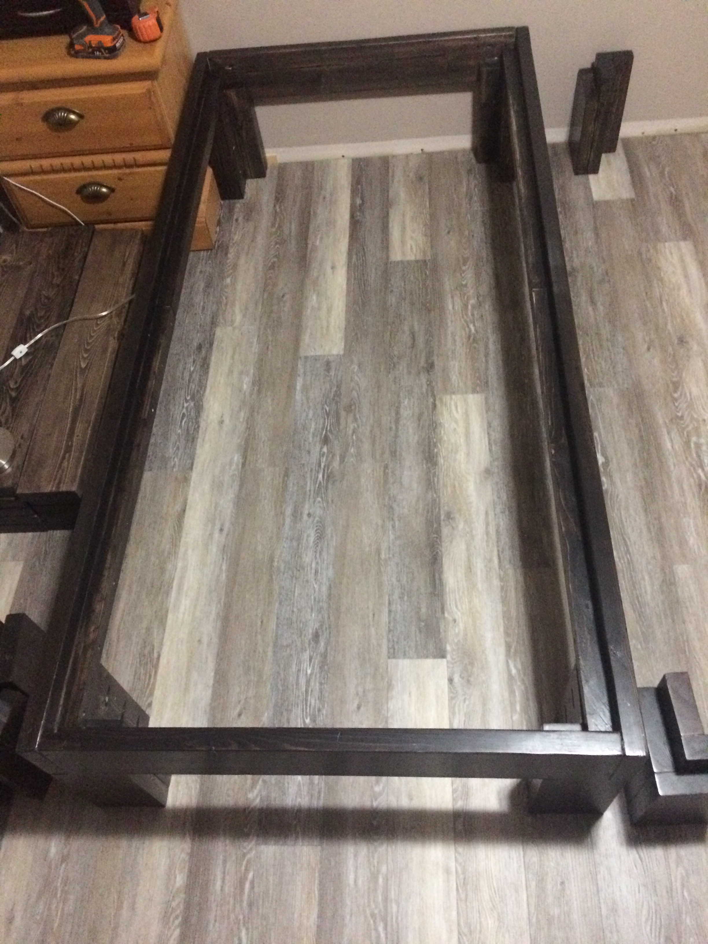 Assembly - Dry Fit First Side Corners.JPG