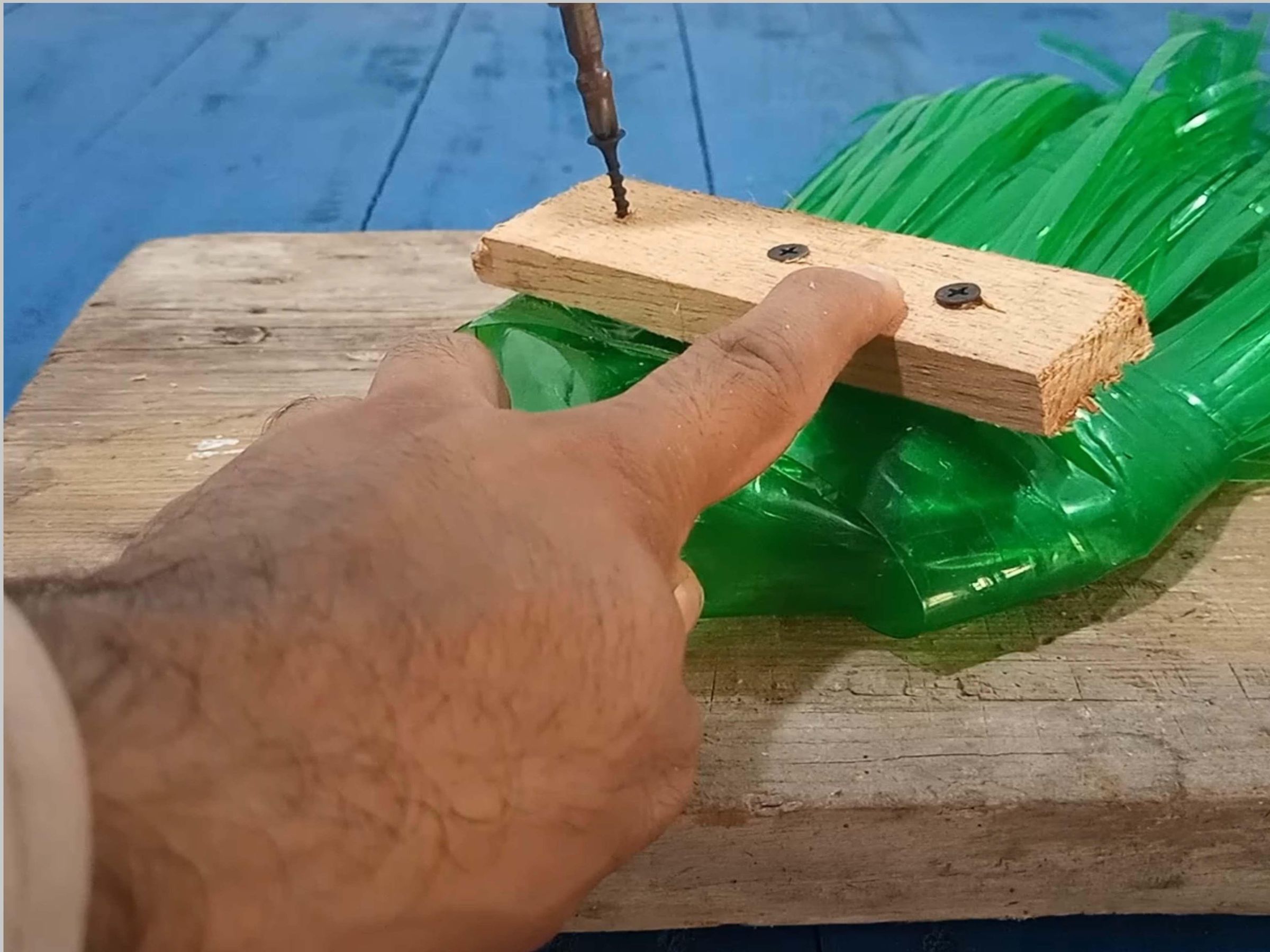 Attach the Pipe Handle.jpg