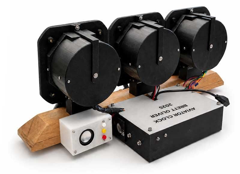 AviatorClockRearJQ6500.jpg