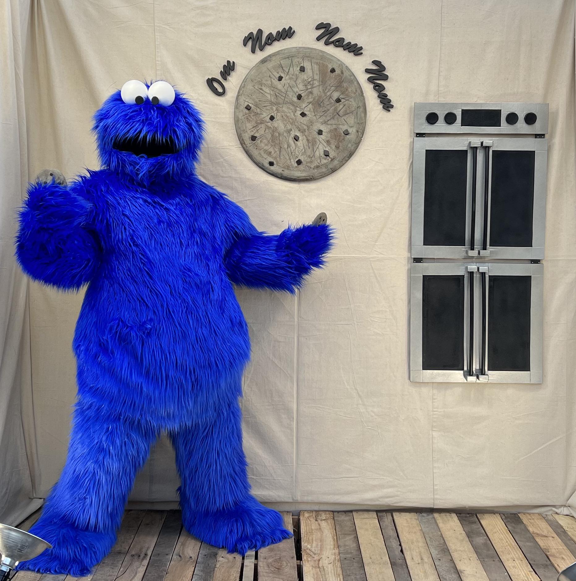 BALES_Cookie Monster_Trick r' Treat_8.JPG