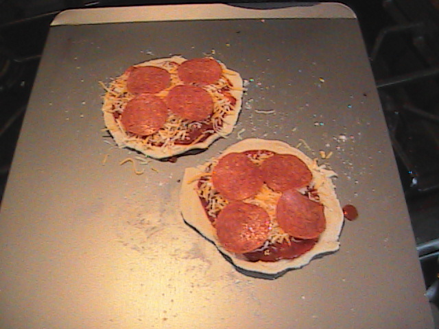 Bisquit pizzas 013.jpg