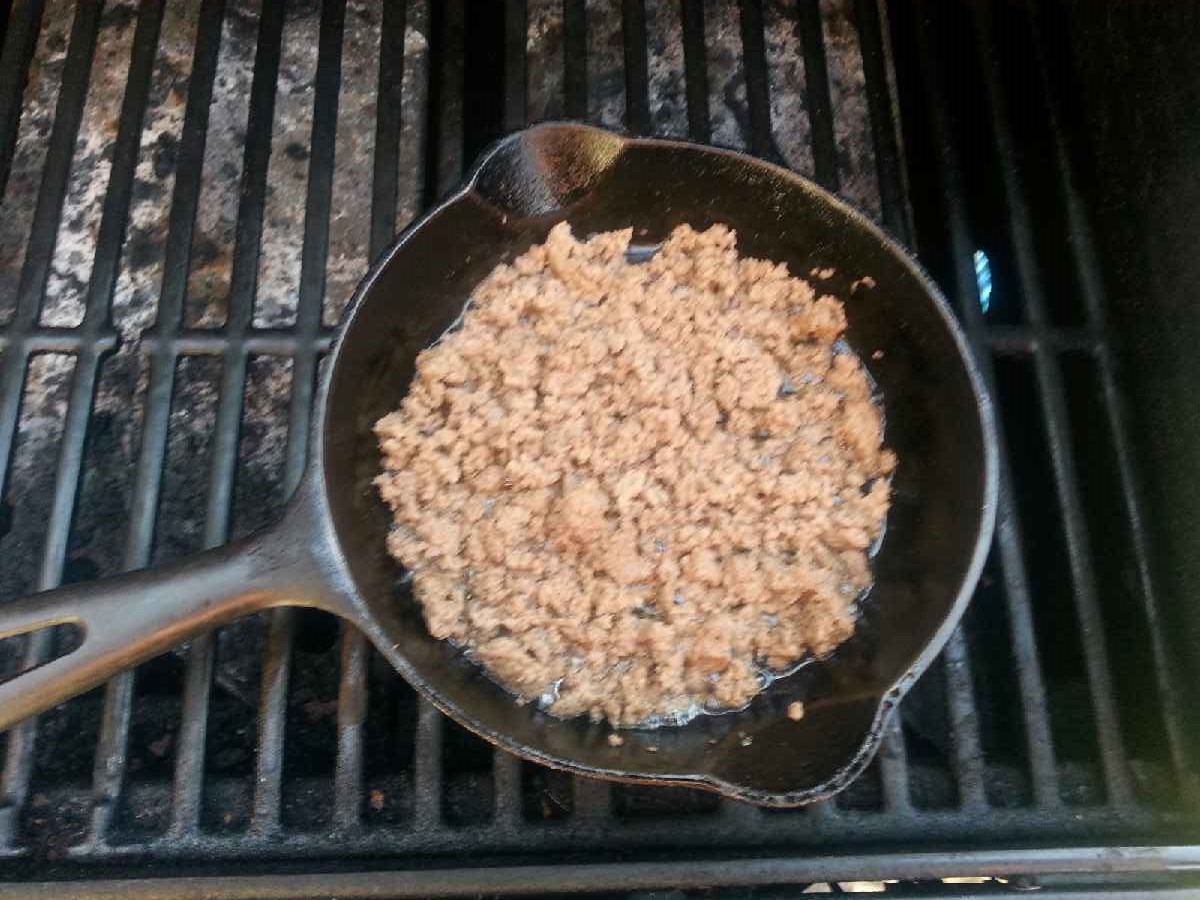 Bleu_Cheese_Egg_Bowl_Ground_Beef_on_Grill_Finished.jpeg