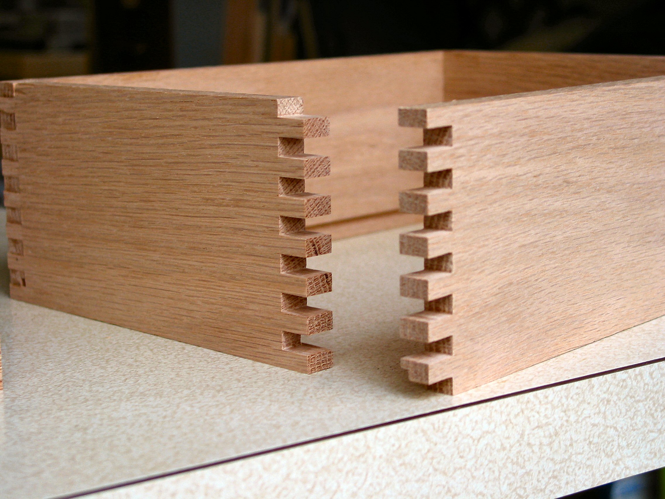 Box Joint Closeup.jpg